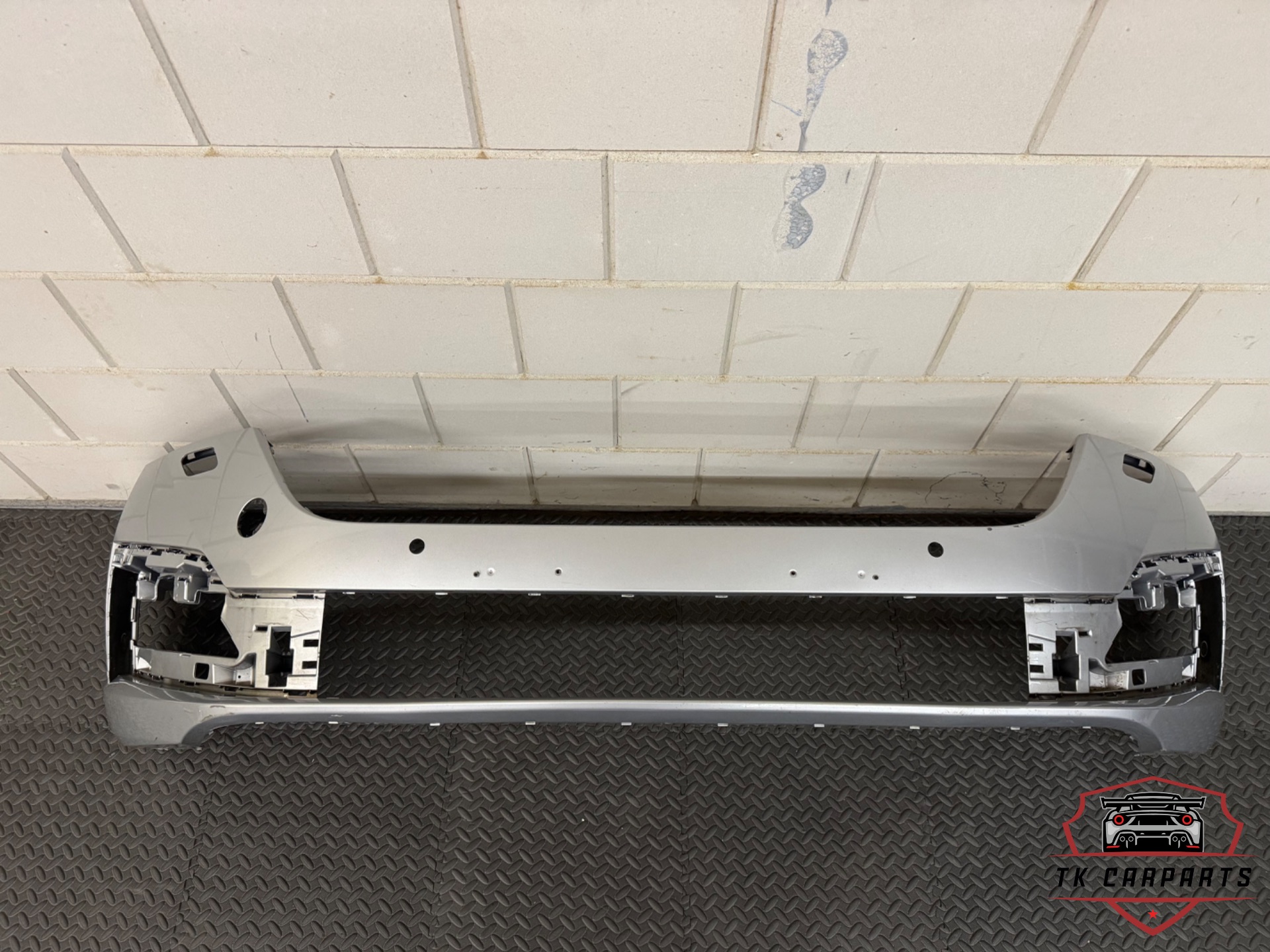 Skoda Octavia 5 V front bumper silver original