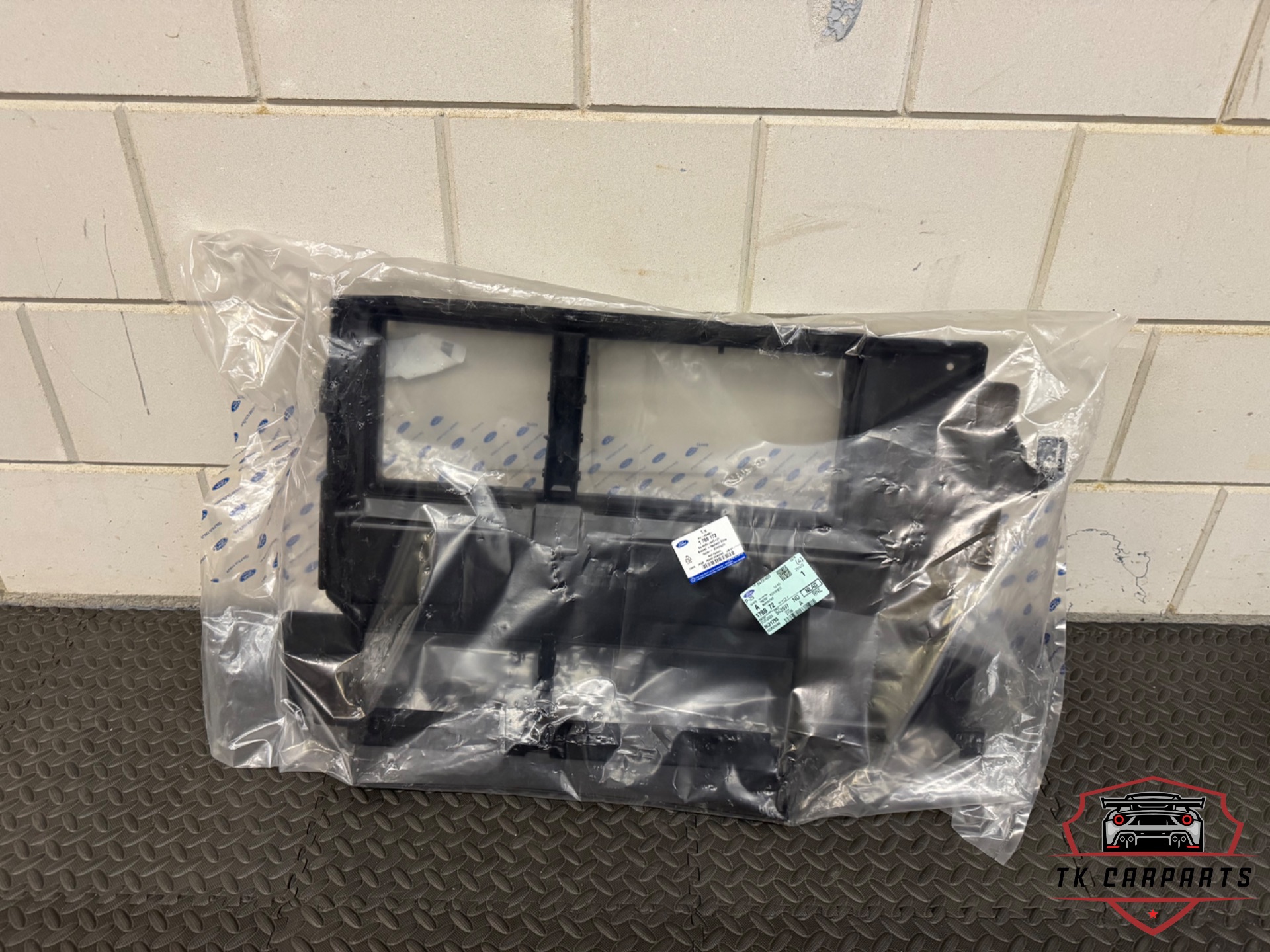 Nieuw ford focus III 3 radiator grille 1789172