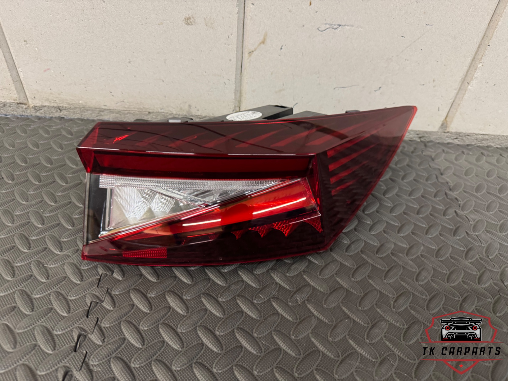 Skoda enyaq rear light right 5la945208a