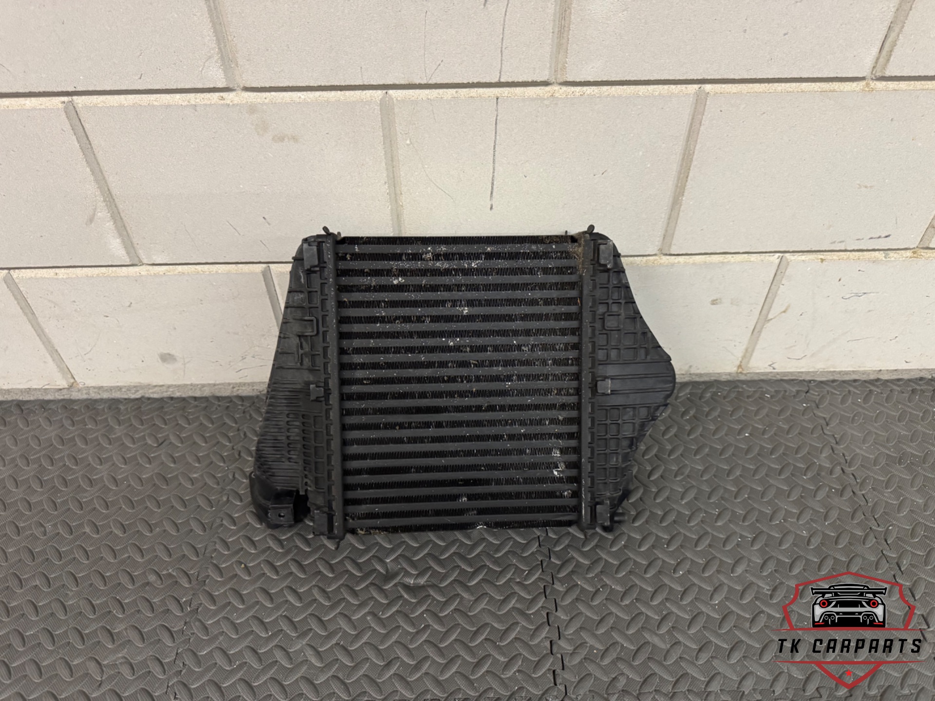 Lamborgini urus/ audi rsq8-q8 intercooler 4m0145803bt
