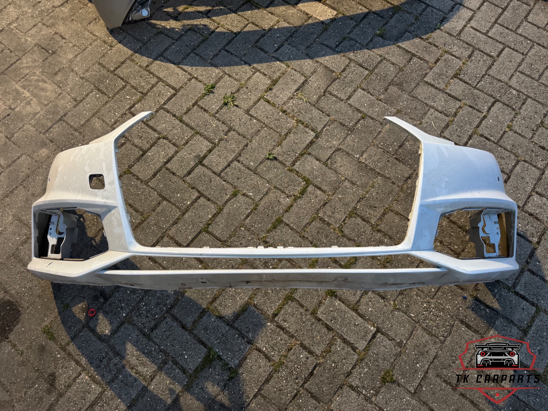 Audi a4/s4 s-line voorbumper 8w0807437fl