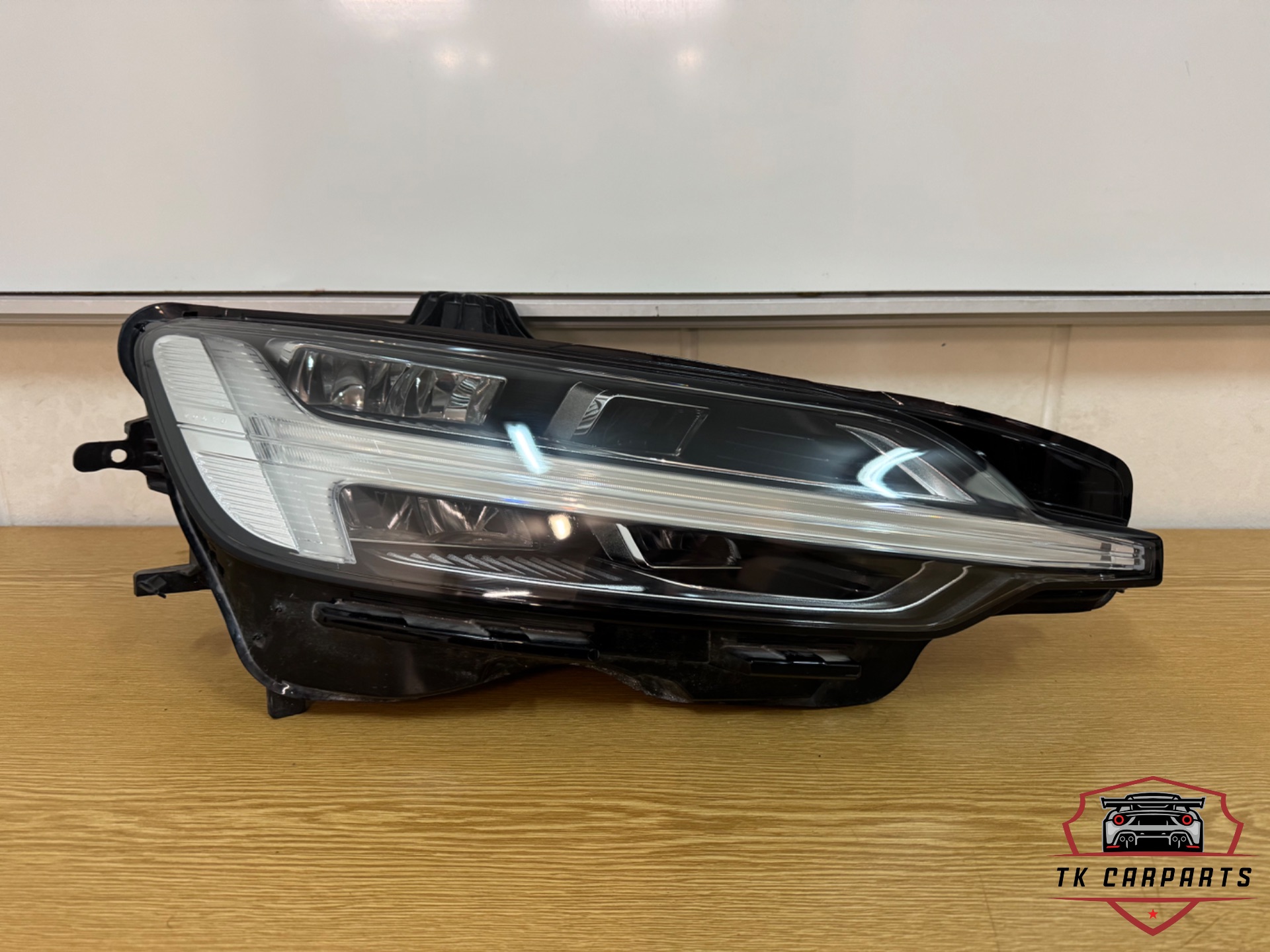Volvo v60/s60 lampe à LED centrale droite 32347005