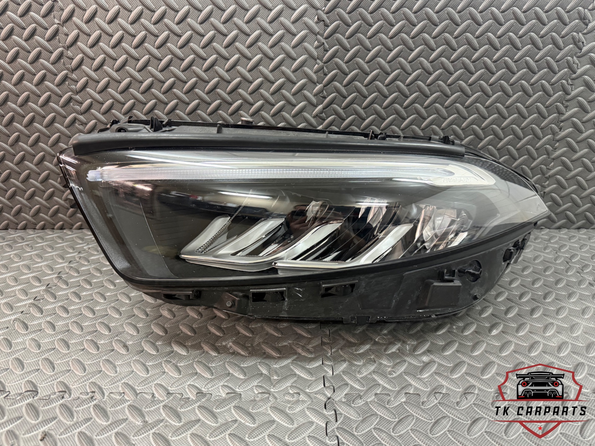 Mercedes A-klasse facelift w177 koplamp L A1779062106