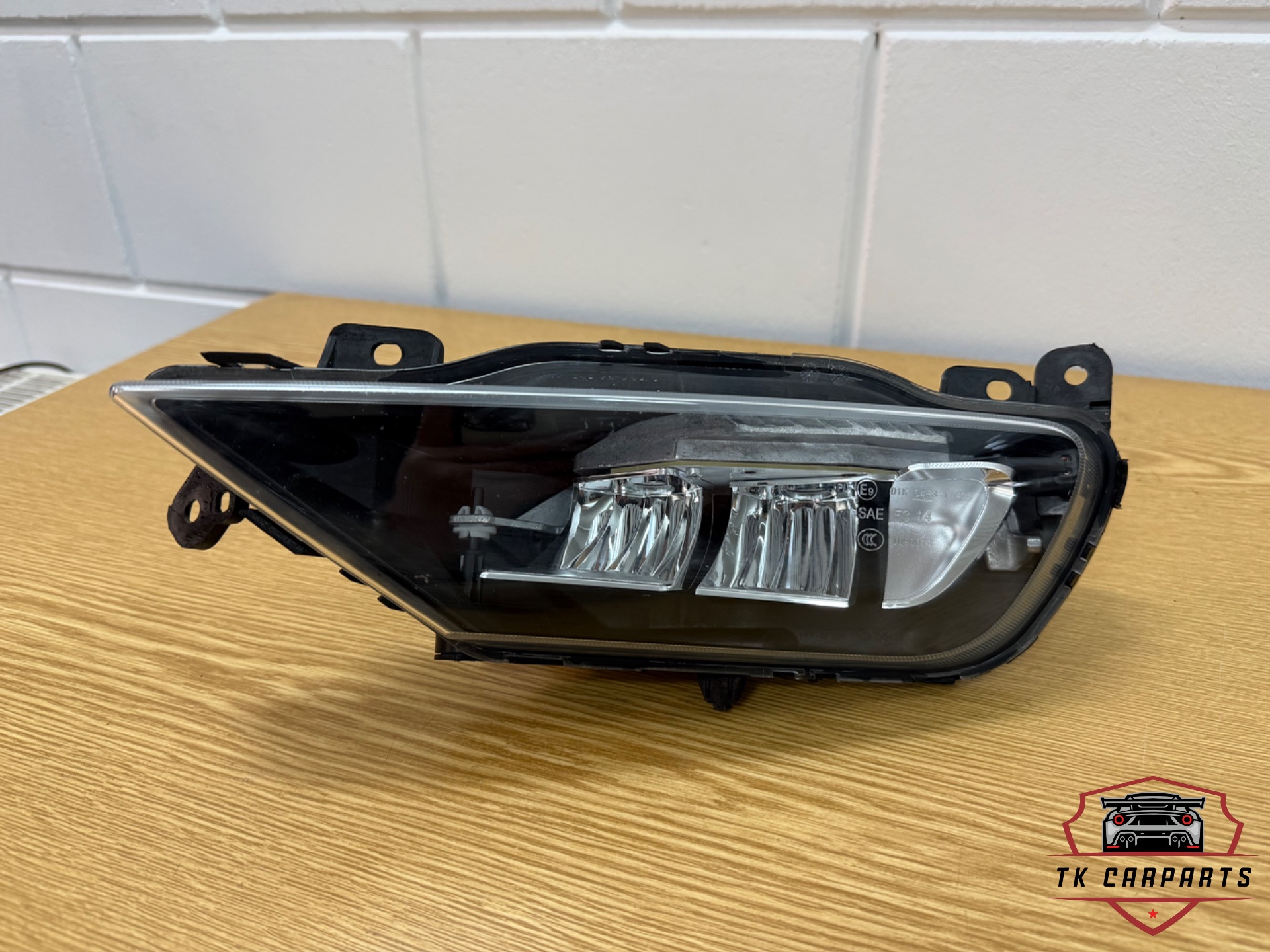 Phare antibrouillard Volvo 32337364