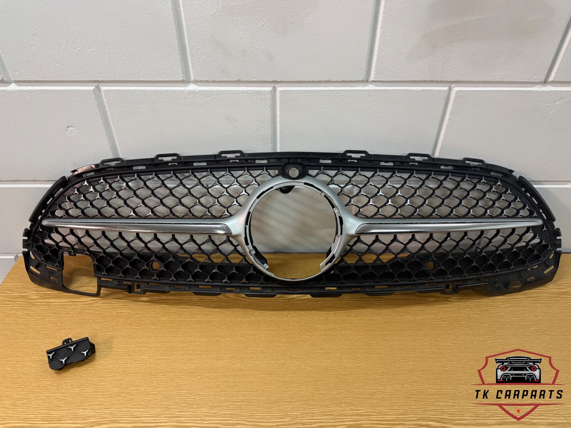 Mercedes W206 /S206 amg line grille a2068882100