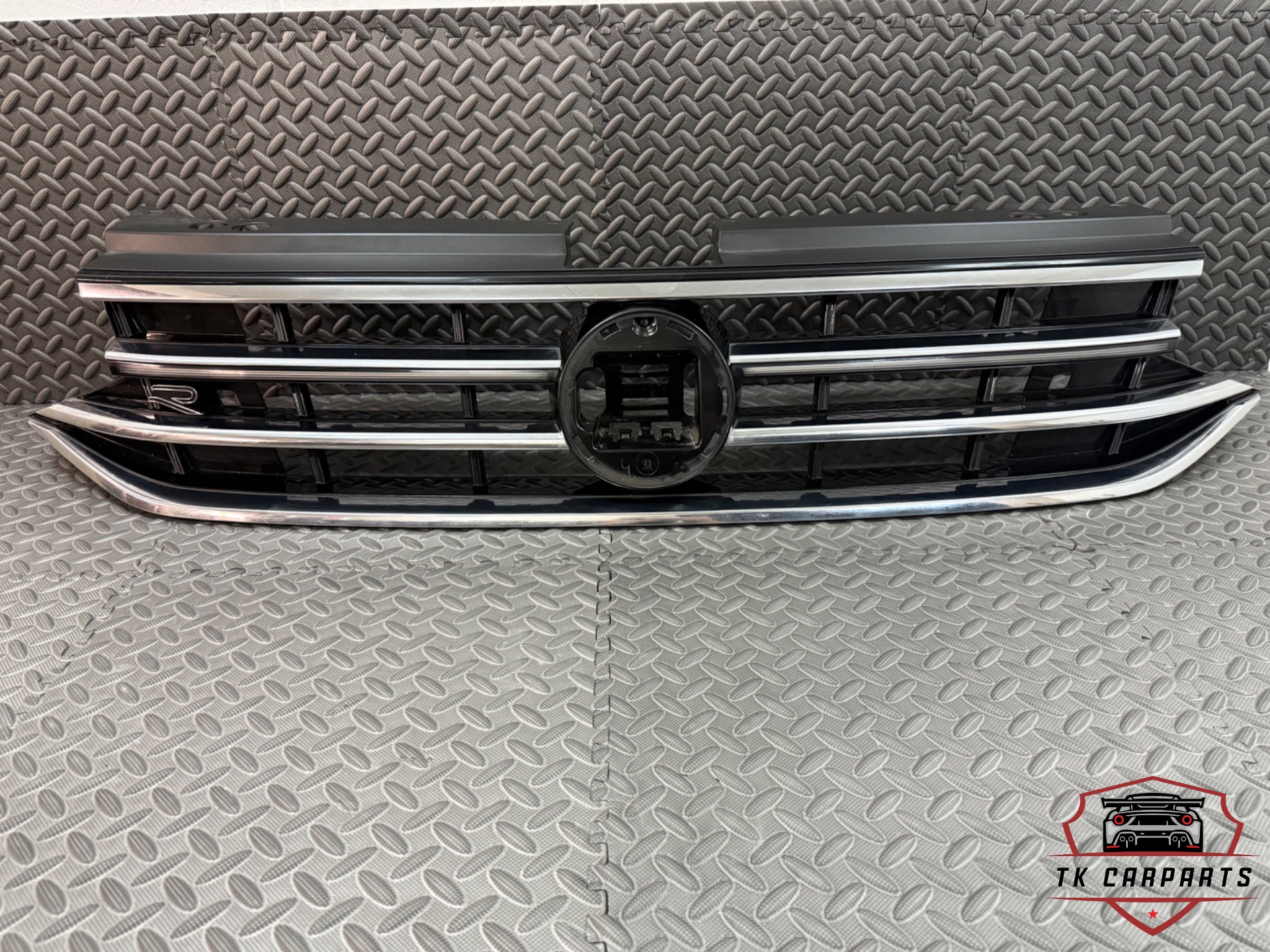 Volkswagen Tiguan Allspace R led grille 5NN853655D