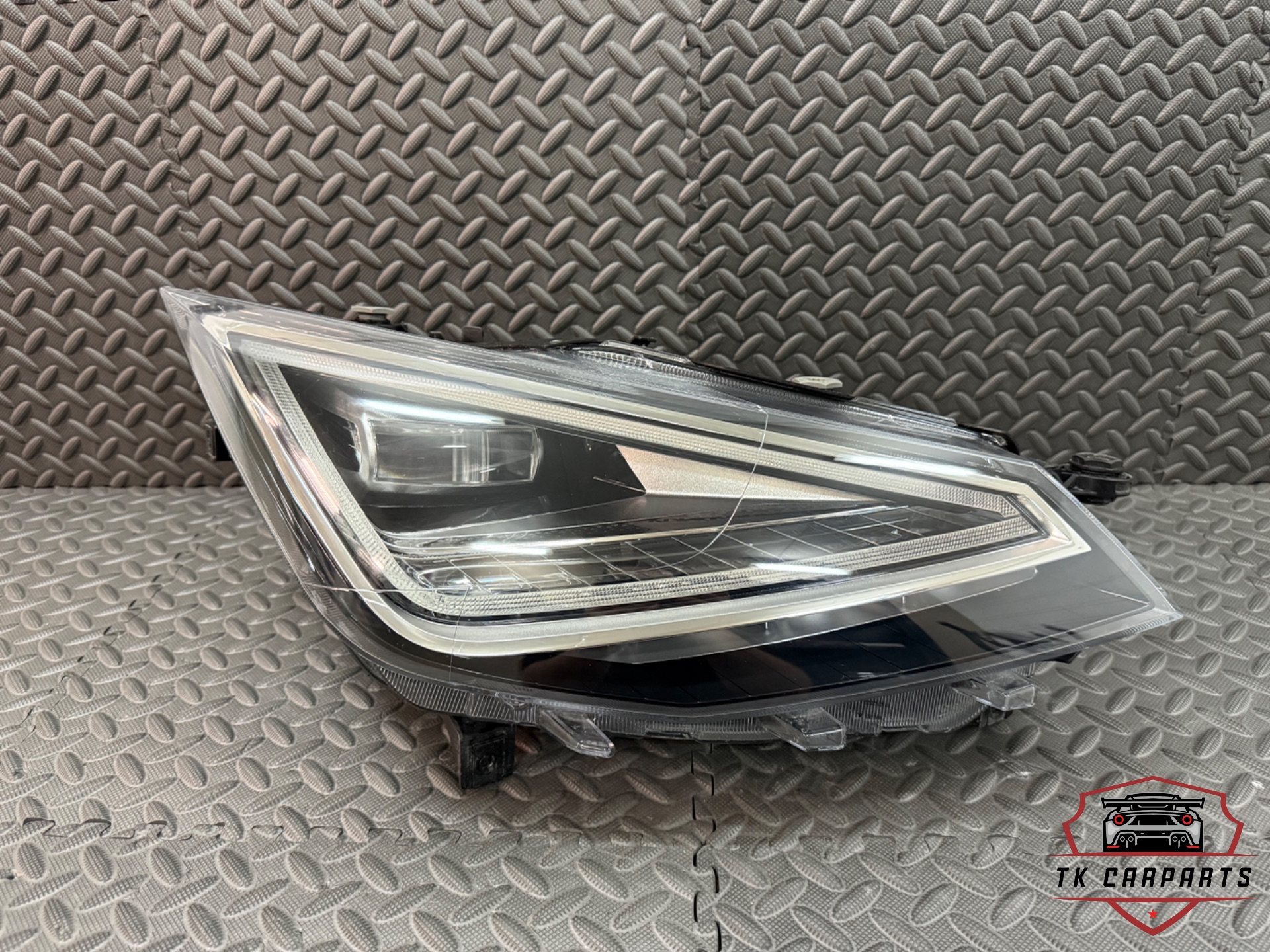 Seat Ibiza /Arona full led koplamp rechts 6f1941008f