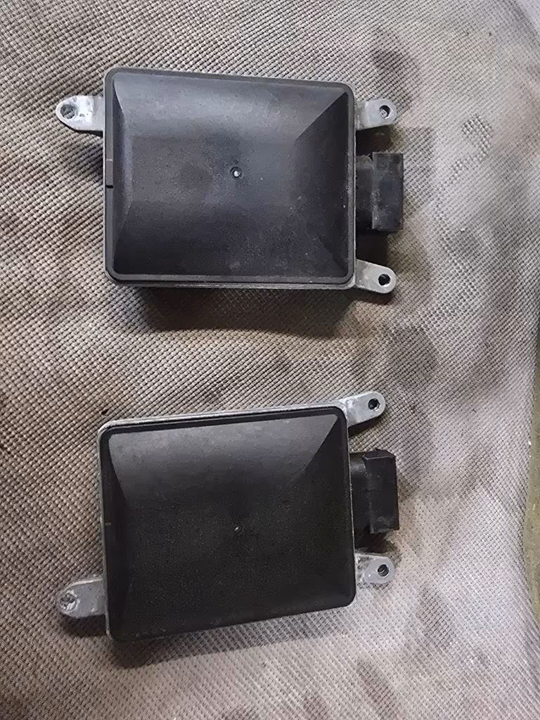 Audi TT 8S 2014+ Seitenassistent-Sensor L R 8S0907566 8S0907568