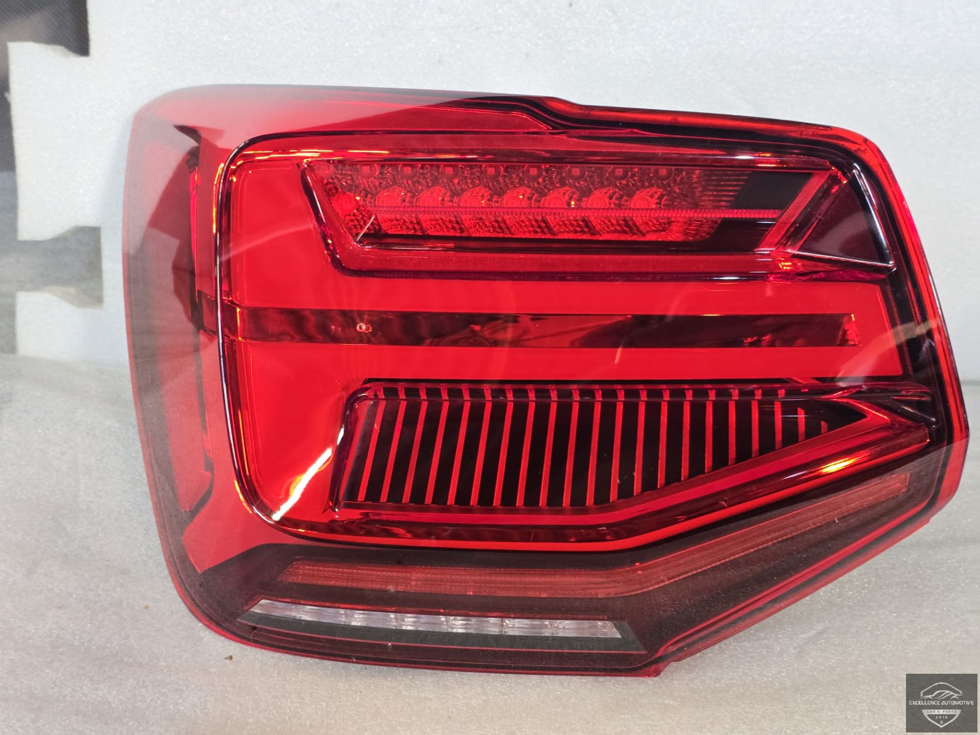 Audi Q2 81A Facelift 2020+ LED Rückleuchte Links 81A945091B