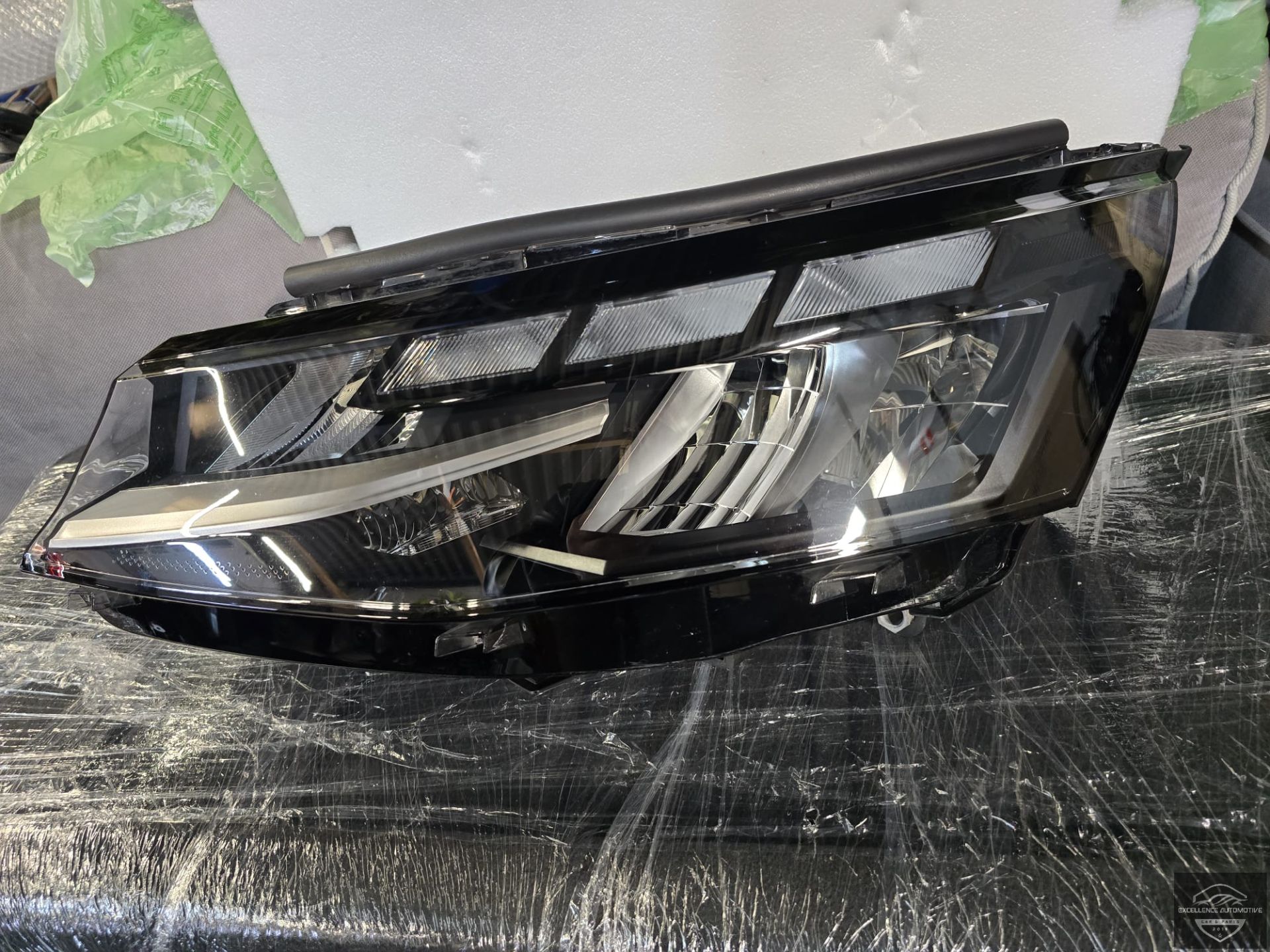 VW Multivan T7 2024+ Vol LED Koplamp Links 7T1941035AD