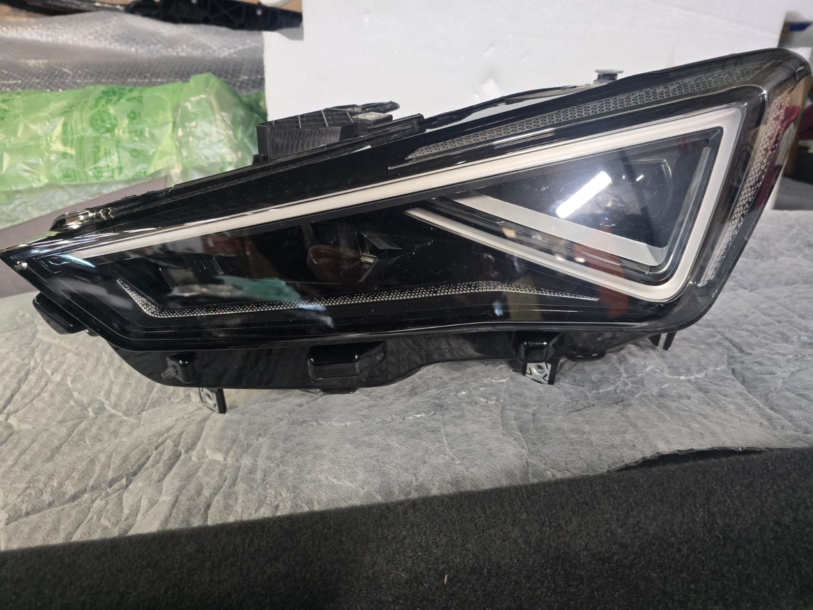 Seat Cupra Leon 5FA 20-24 LED Koplamp Links 5FB941035B
