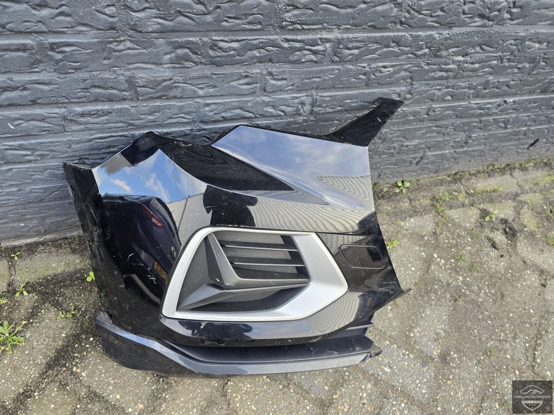 Audi Q3 83A 19+ Voorbumper Bumper Hoek Rechts 83A807438 Origineel!