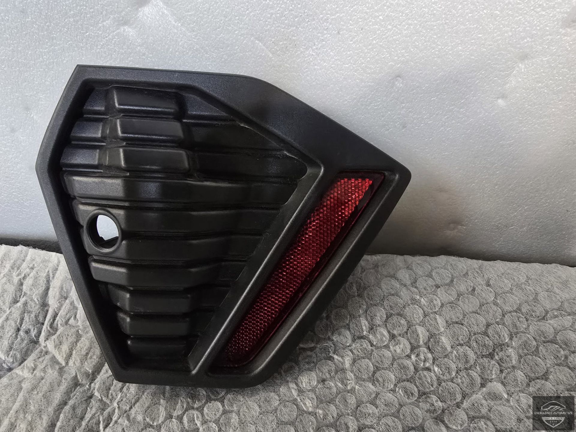 Audi A1 82A Citycarver Achterbumper Rooster Rechts 82A807834