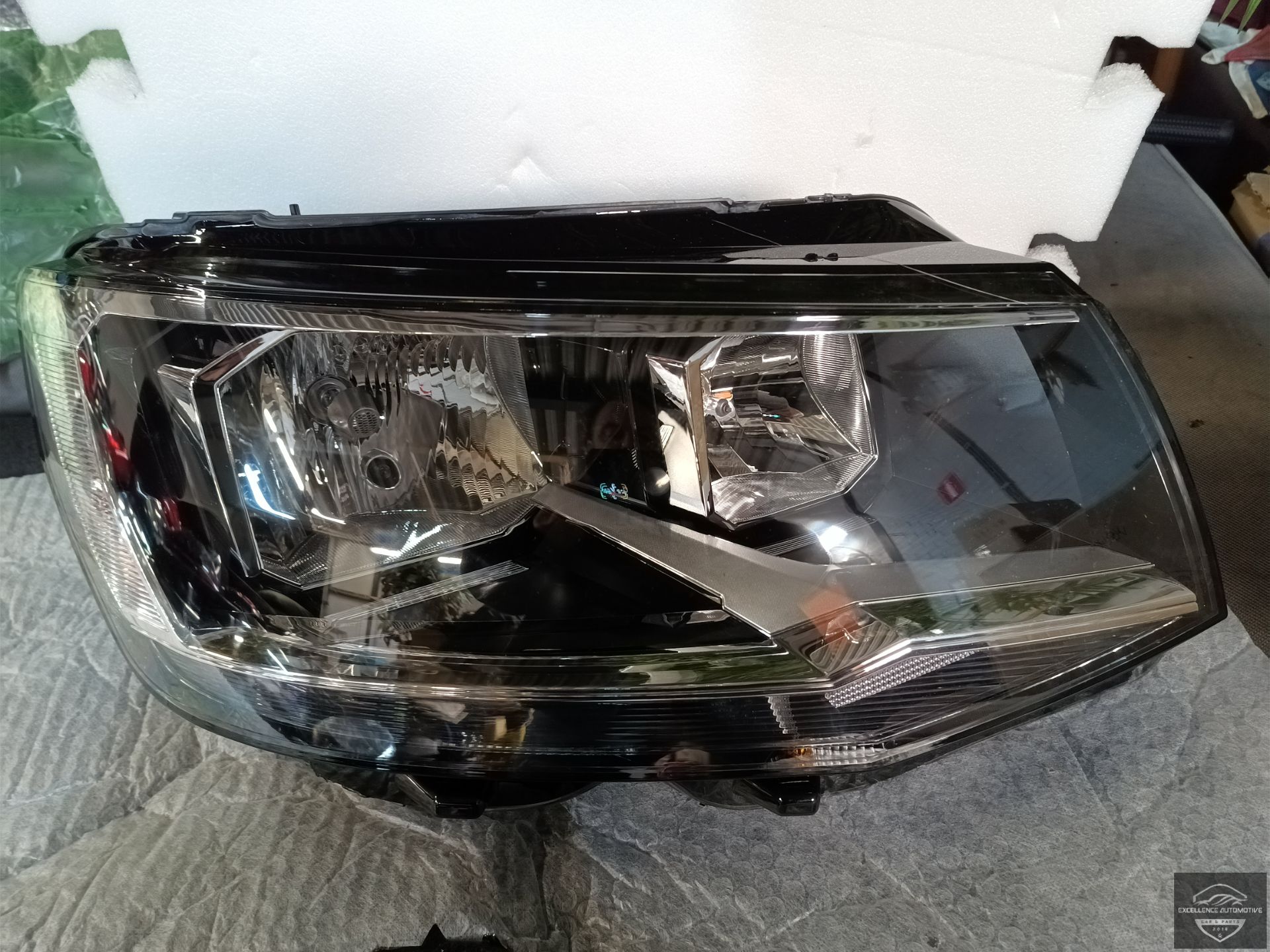 VW Transporter T6 Facelift H7 Koplamp Rechts 7E1941006G