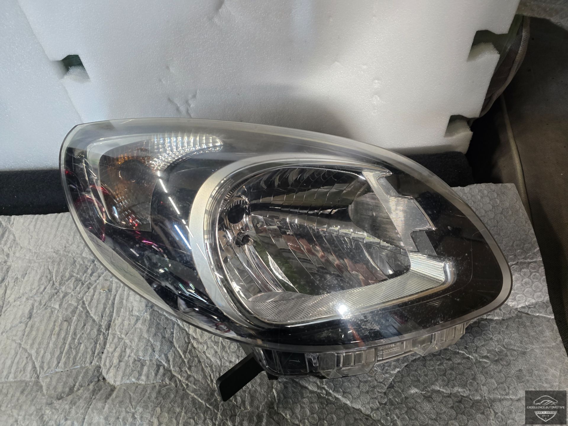 Renault Kangoo Facelift 13-20 H7 Koplamp Rechts 260104931R