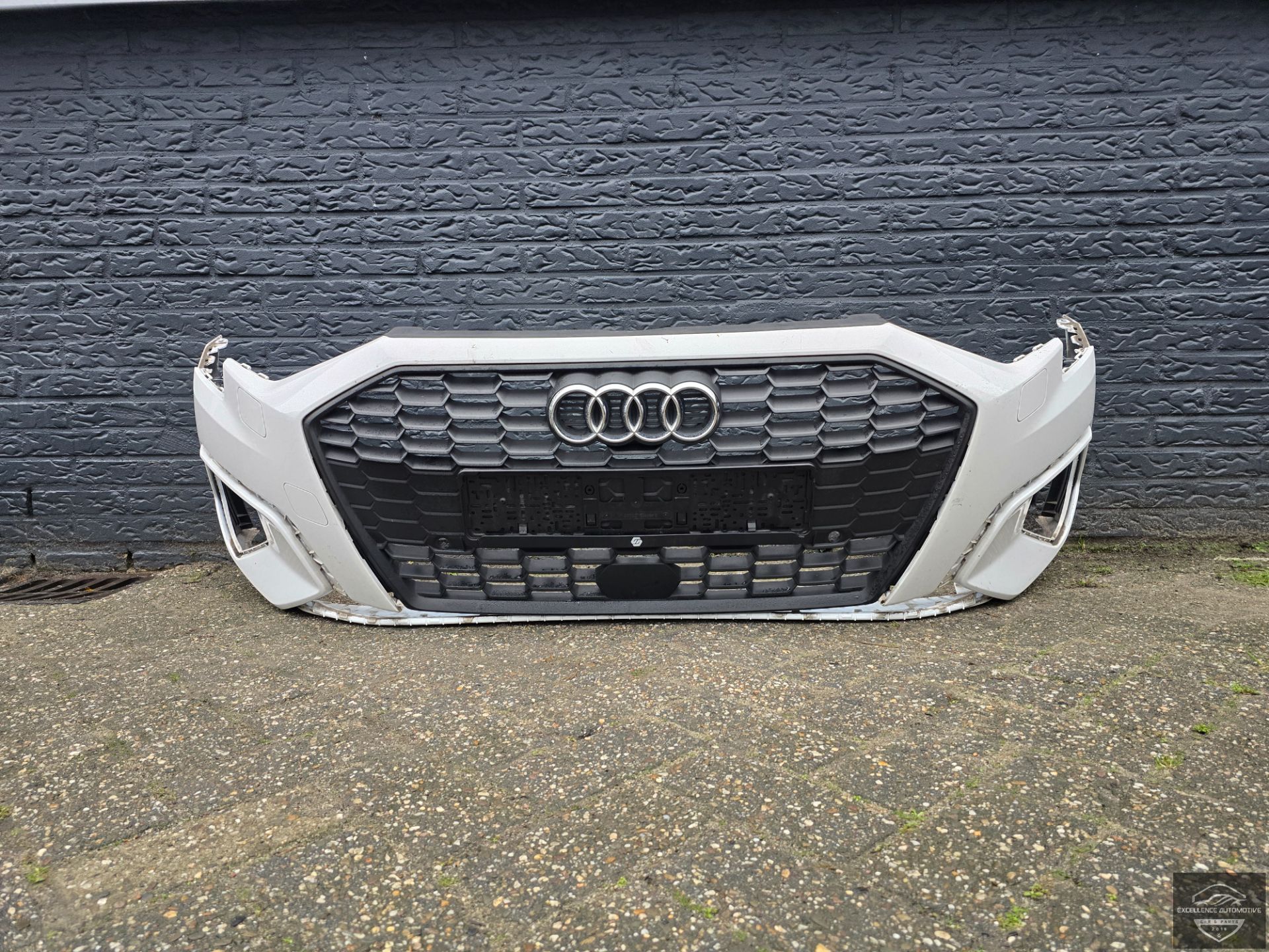 Audi A3 8Y 2020-2024 Voorbumper Bumper 6xPDC KLS Origineel!