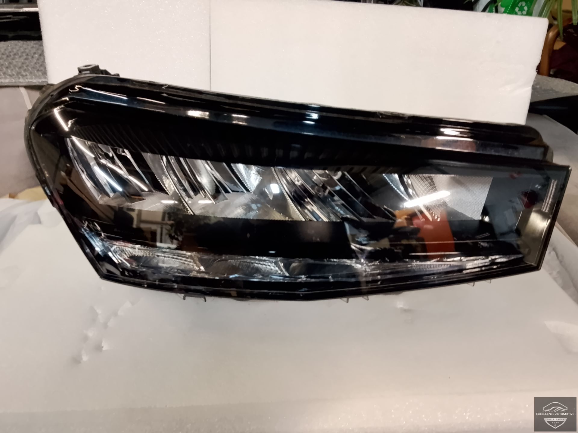 Phare LED droit pour Skoda Fabia 4 6VA (à partir de 2022) - Référence : 6VB941016