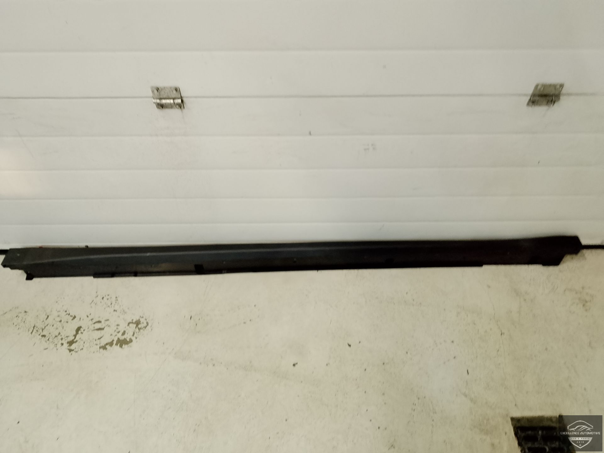 Bas de caisse droit neuf pour Skoda Enyaq 2020+ (réf. 5LA853856B)