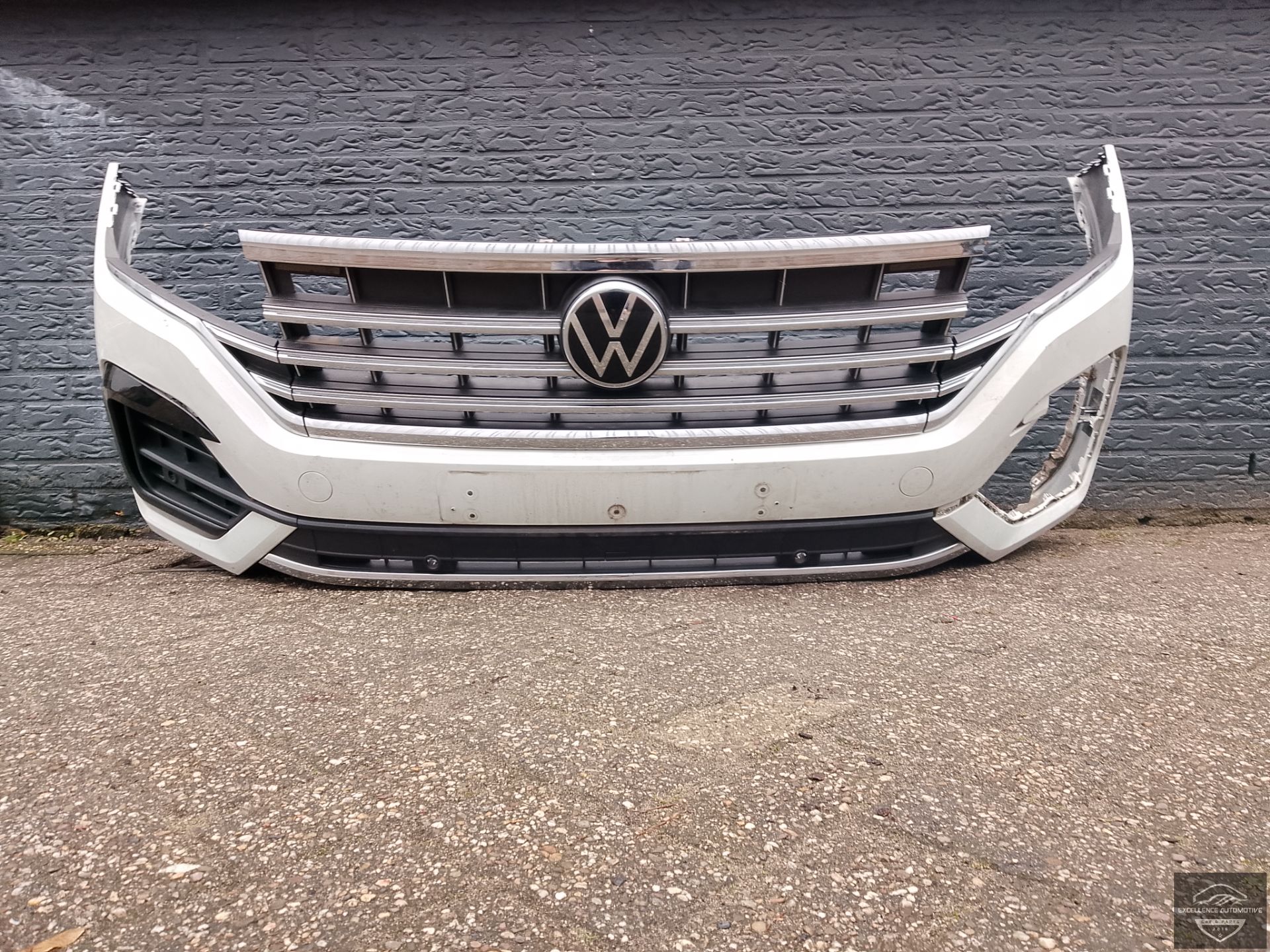 VW Touareg 760 2018-2023 Front Bumper Bumper 6xPDC Original!