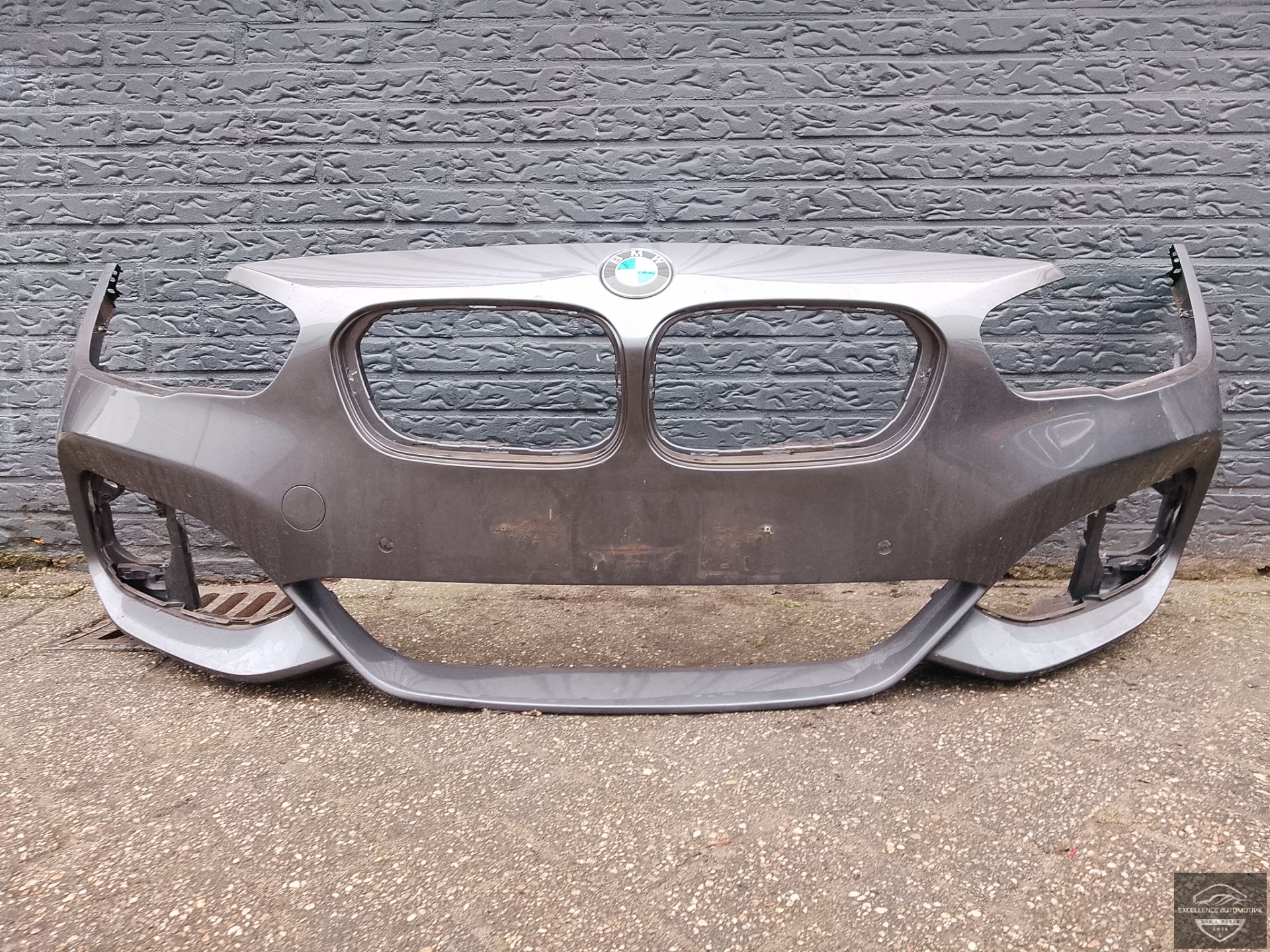 BMW 1 Serie F20 F21 LCI Facelift Voorbumper Bumper 4xPDC Origineel!