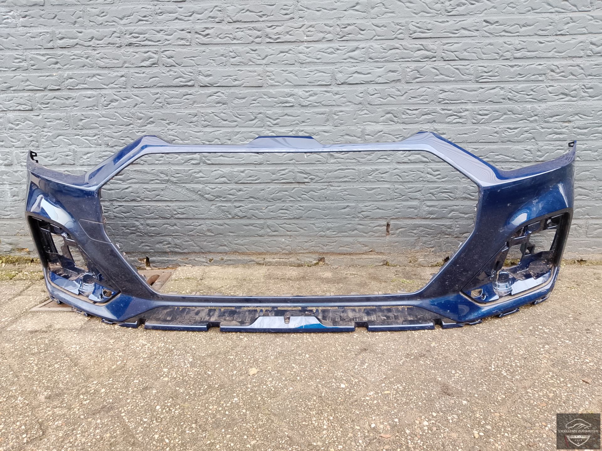 Audi A1 82A Citycarver 2019+ Voorbumper Bumper 4xPDC Origineel!