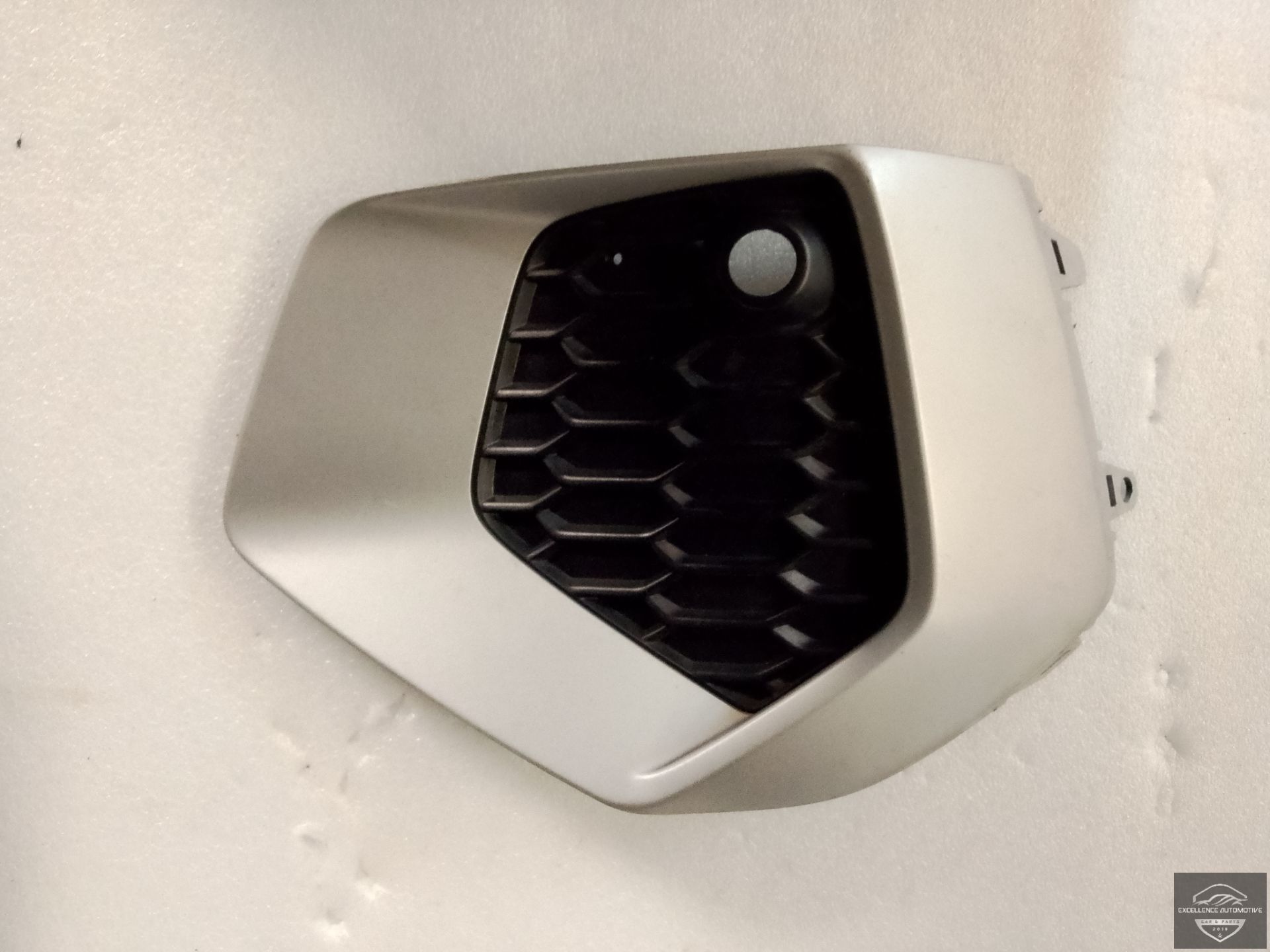 Audi A3 8Y 2020+ Voorbumper rooster Rechts 8Y0807954