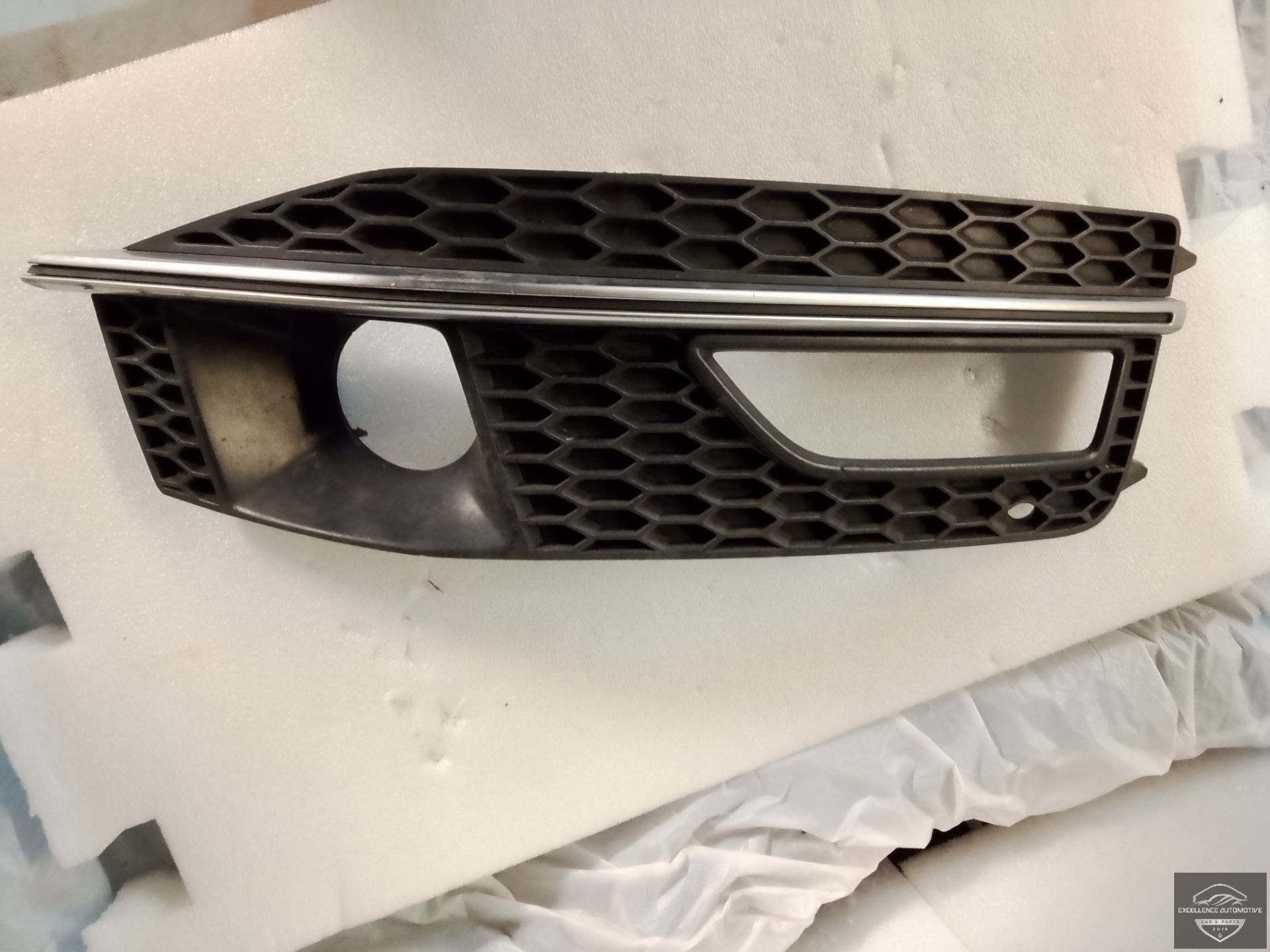 Audi A4 S4 8K S-Line 2008-2012 8K Rooster Rechts 8K0807682N/O