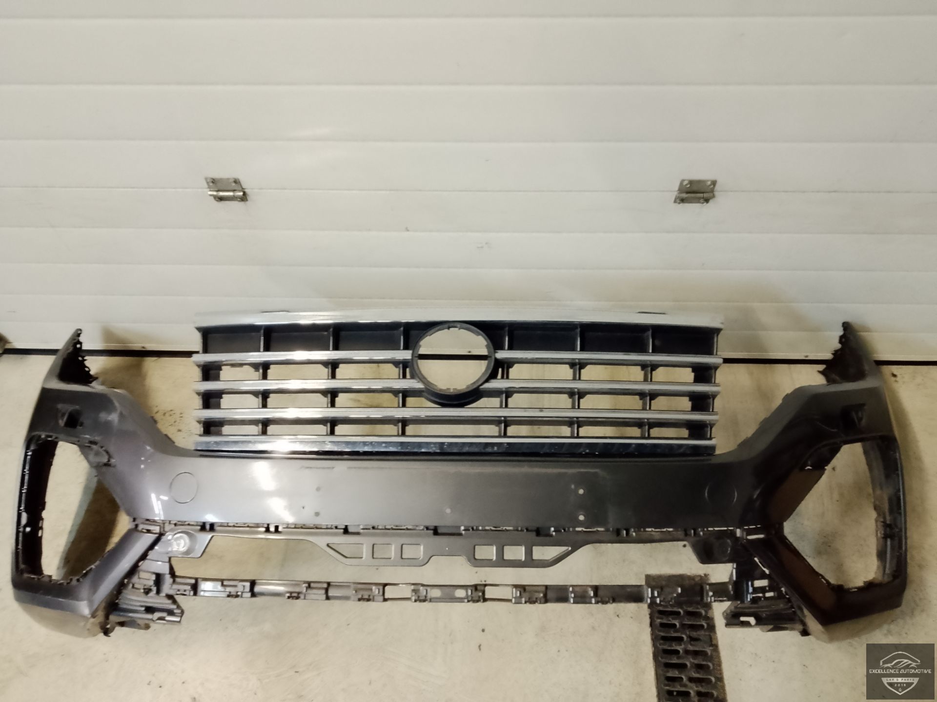 VW Touareg 760 R-Line 2018+ Front Bumper Bumper 6xPDC KLS Original!