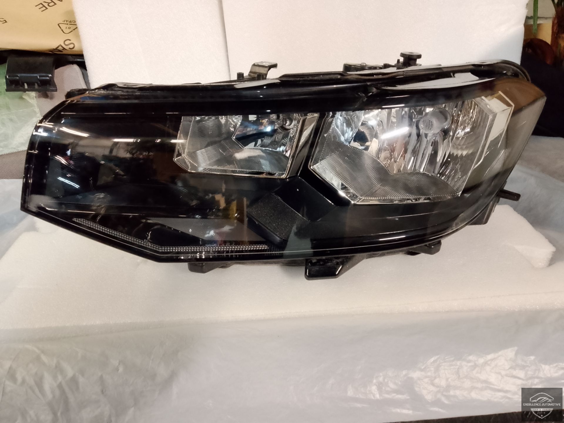 Phare halogène H7 gauche pour VW T-Cross 2018-2023 (référence 2GM941005A)