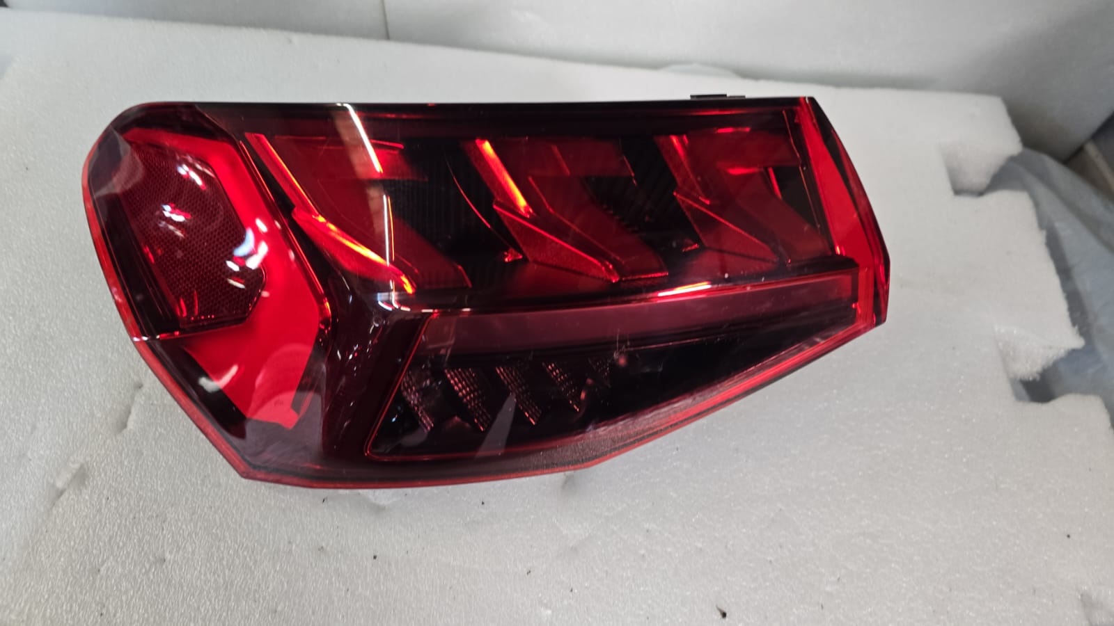 Audi A3 8Y 2021-2024 LED Achterlicht Links 8Y0945207
