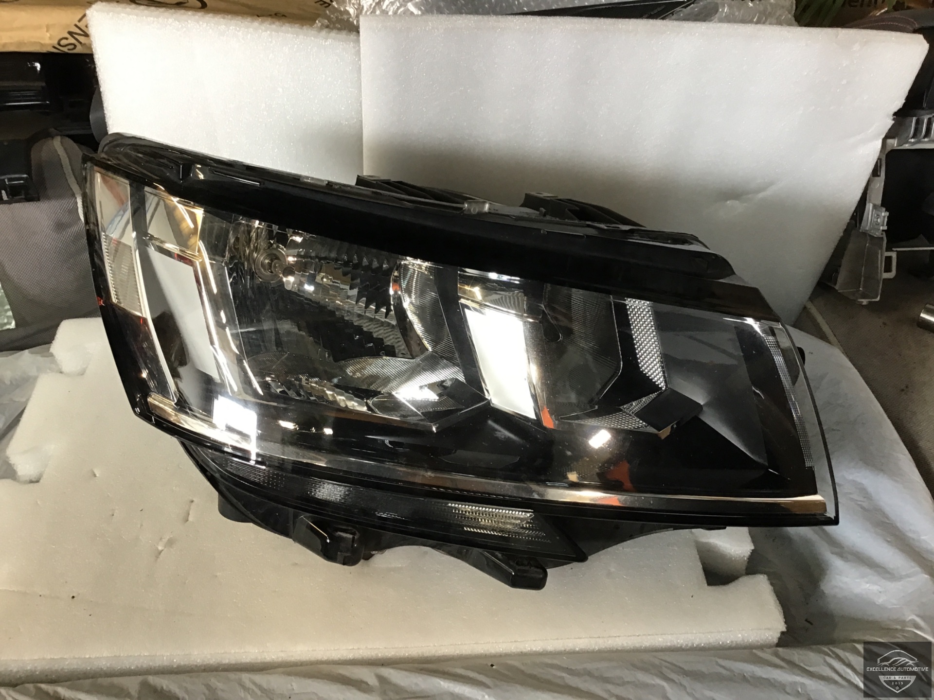 Phare halogène H7 droit pour VW Transporter T6 restylé (2019-2024) - Référence : 7L1941006B