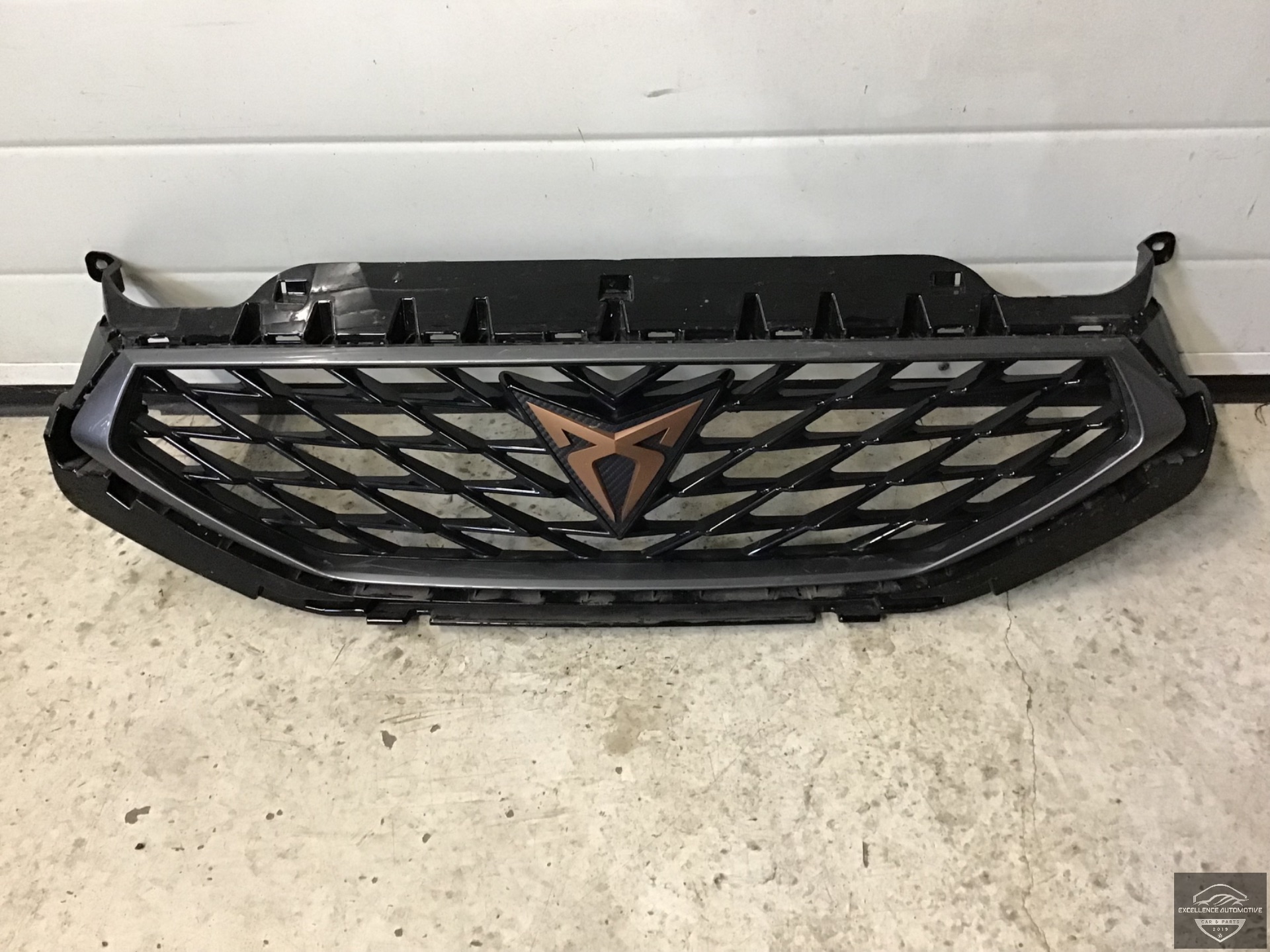 Seat Cupra Leon 5FA 2020-2024 Grille Grill 5FA853651C Original!