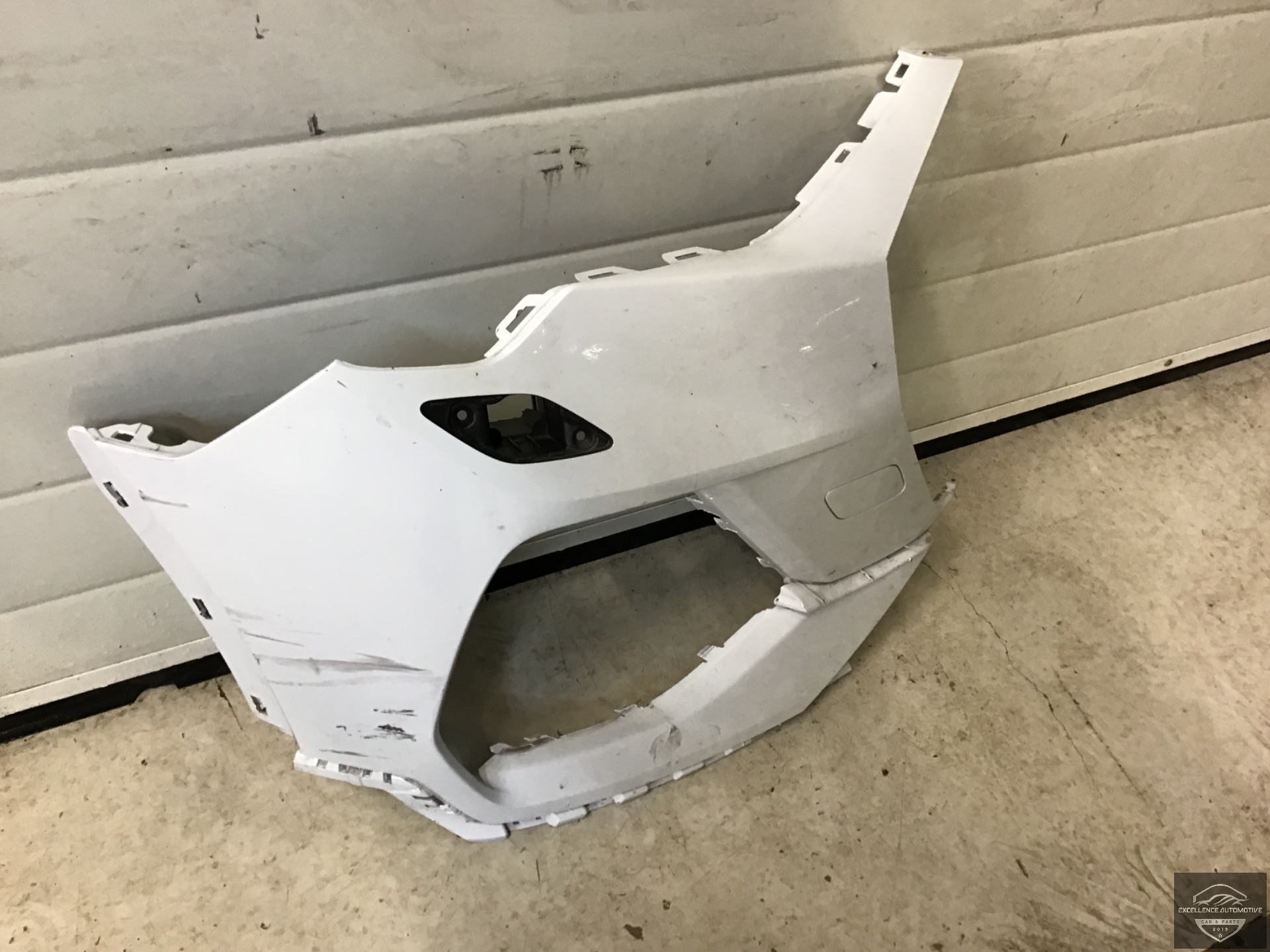 Audi Q3 83A S-Line Voorbumper Bumperhoek Links 83A807437G