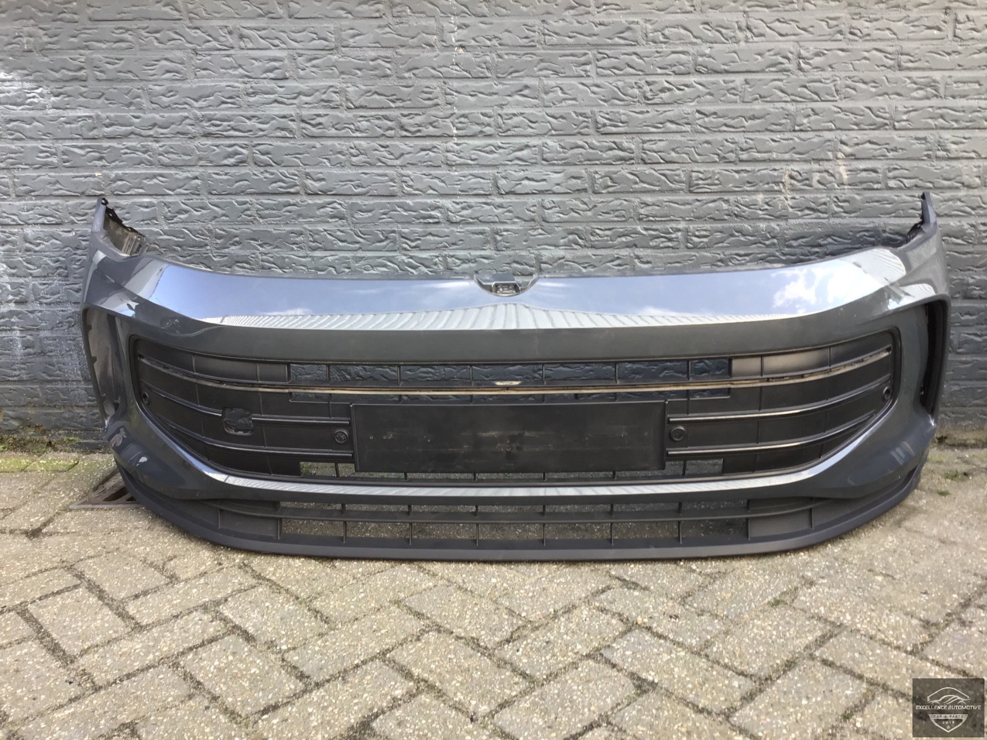 VW Tiguan 571 2024+ Voorbumper Bumper 4xPDC Origineel!