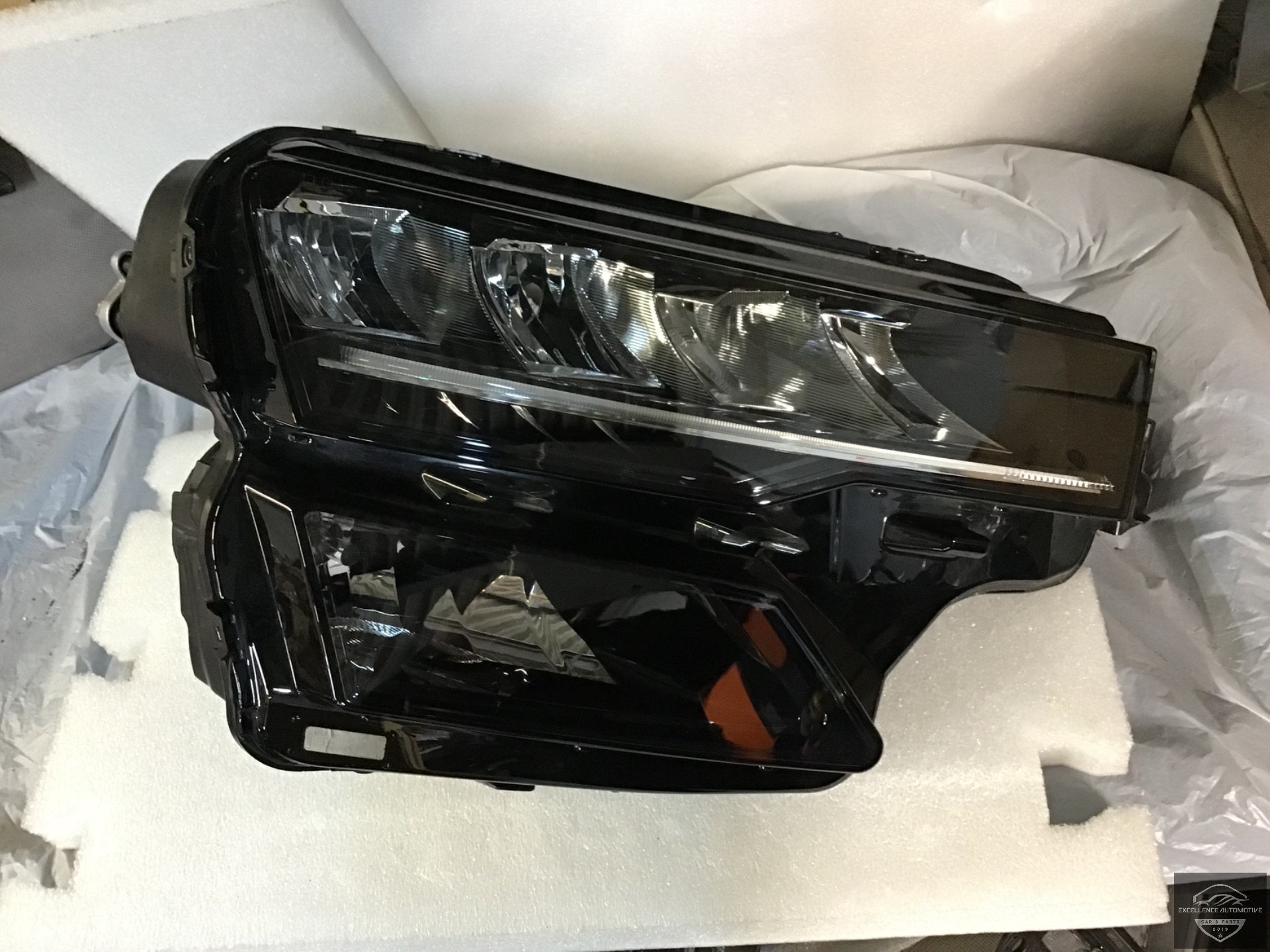 Skoda Karoq Facelift 21+ Voll-LED-Scheinwerfer rechts 57B941010