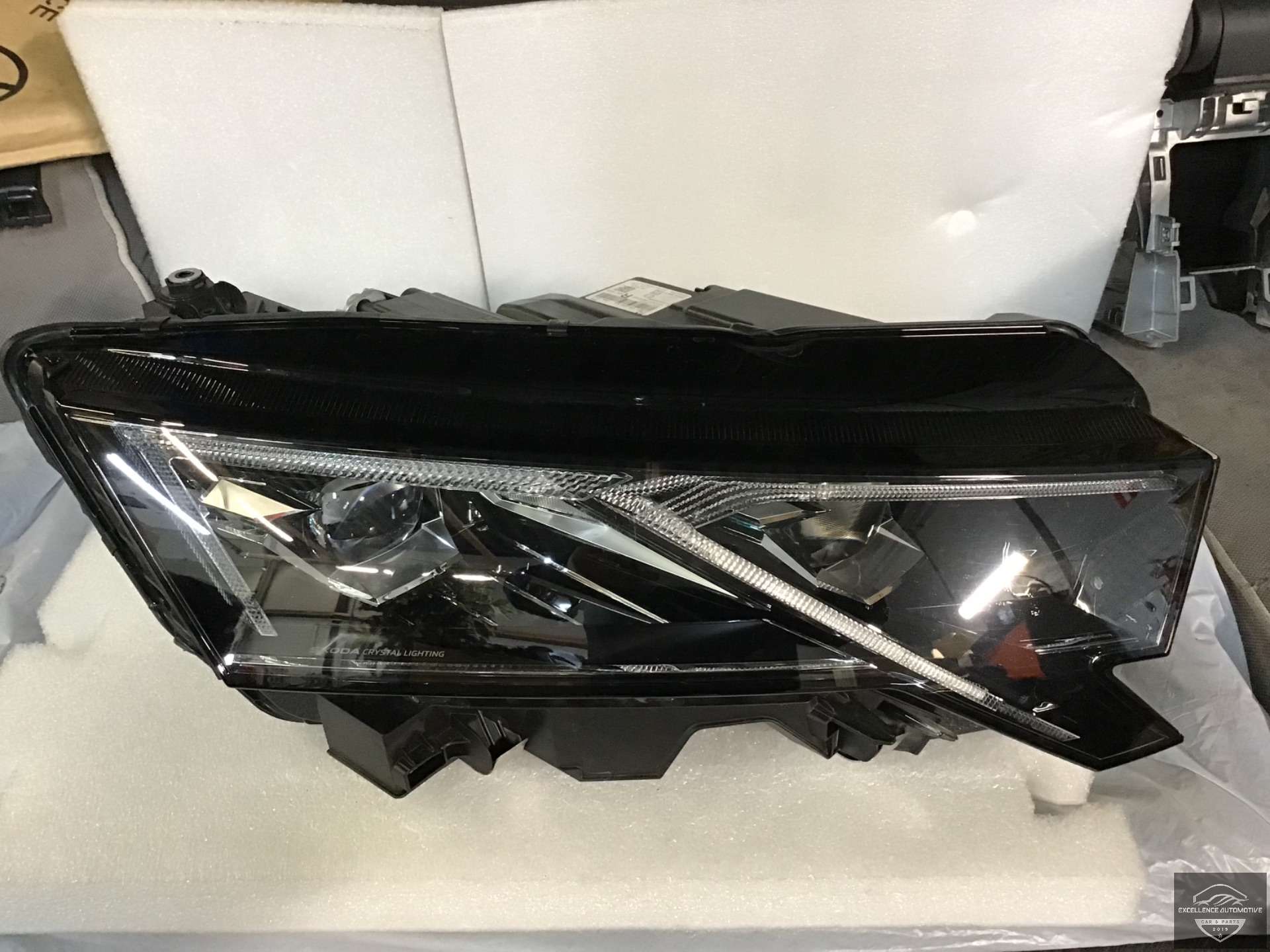 Skoda Octavia 4 Facelift Voll-LED-Scheinwerfer rechts 5E4941036