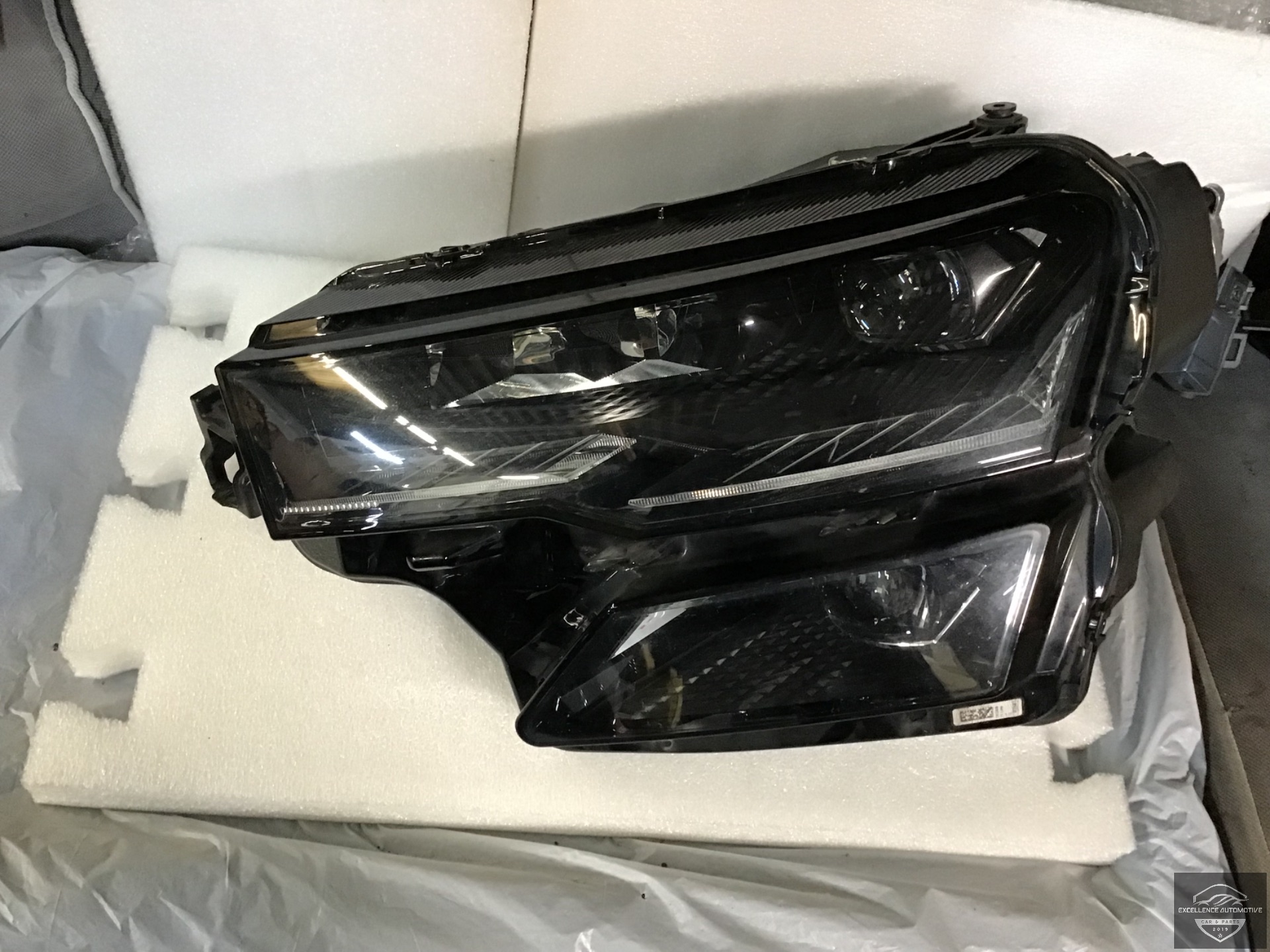 Skoda Karoq Facelift 21+ Vol LED Koplamp Links 57B941035