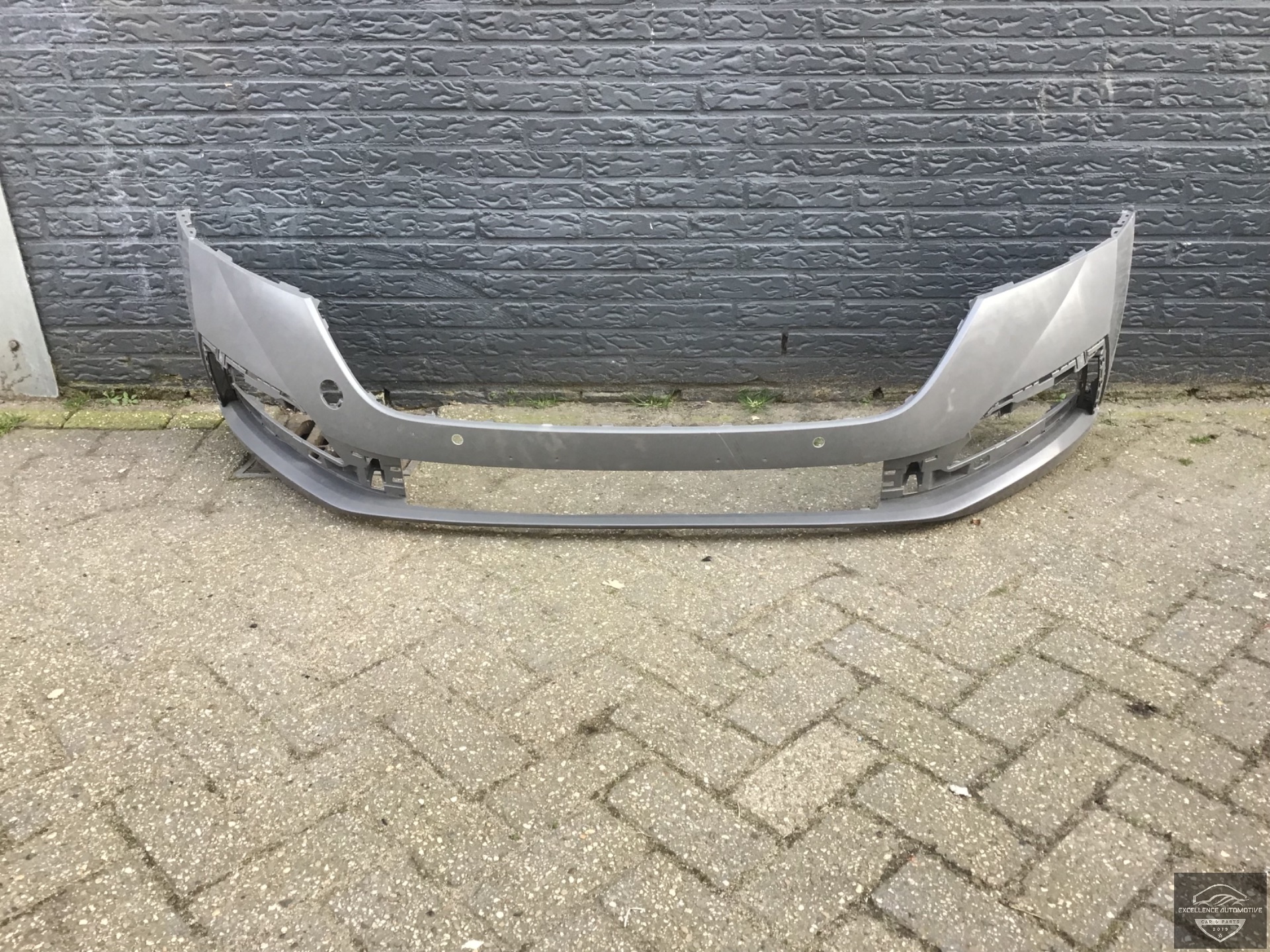 Skoda Octavia 4 2020-2024 Voorbumper 6xPDC Nieuw! 5E3807221 Origineel!