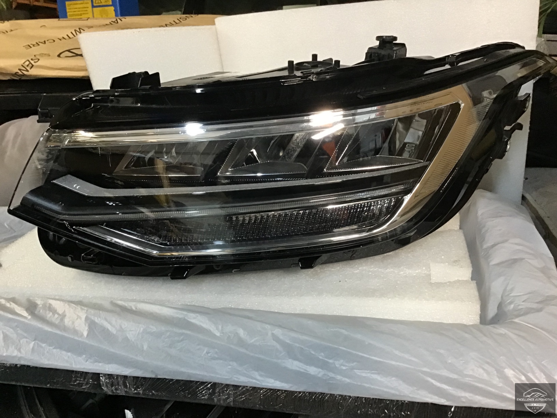 VW Tiguan 5NN ALLSPACE Facelift Vol LED Koplamp L 5NN941035B
