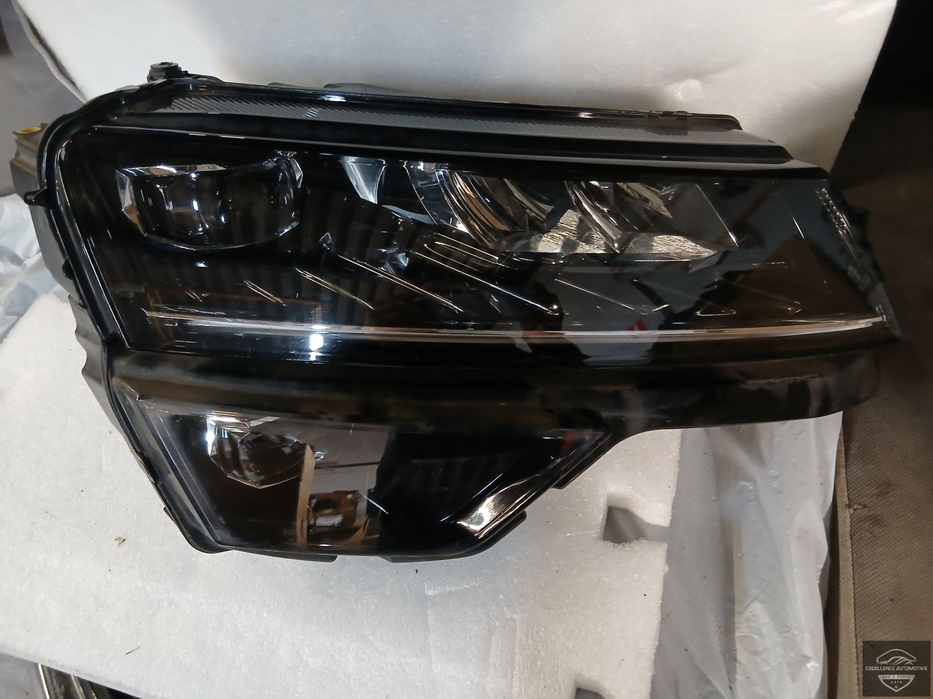 Skoda Karoq 2017–2021 Voll-LED-Scheinwerfer rechts 57B941016D