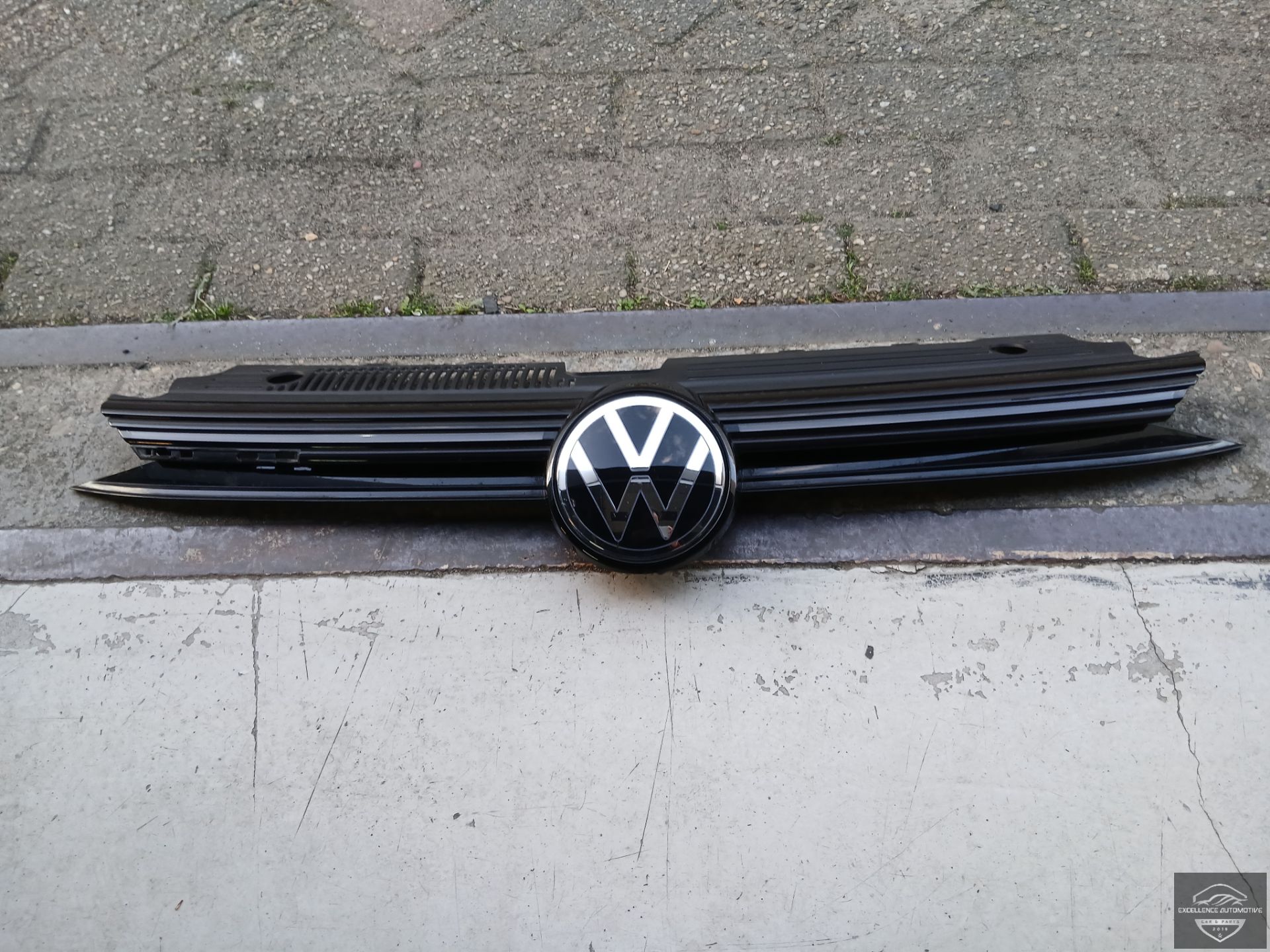 VW Golf 8 GTI R-Line 24+ Blackline LED Grille 5H0853651BA