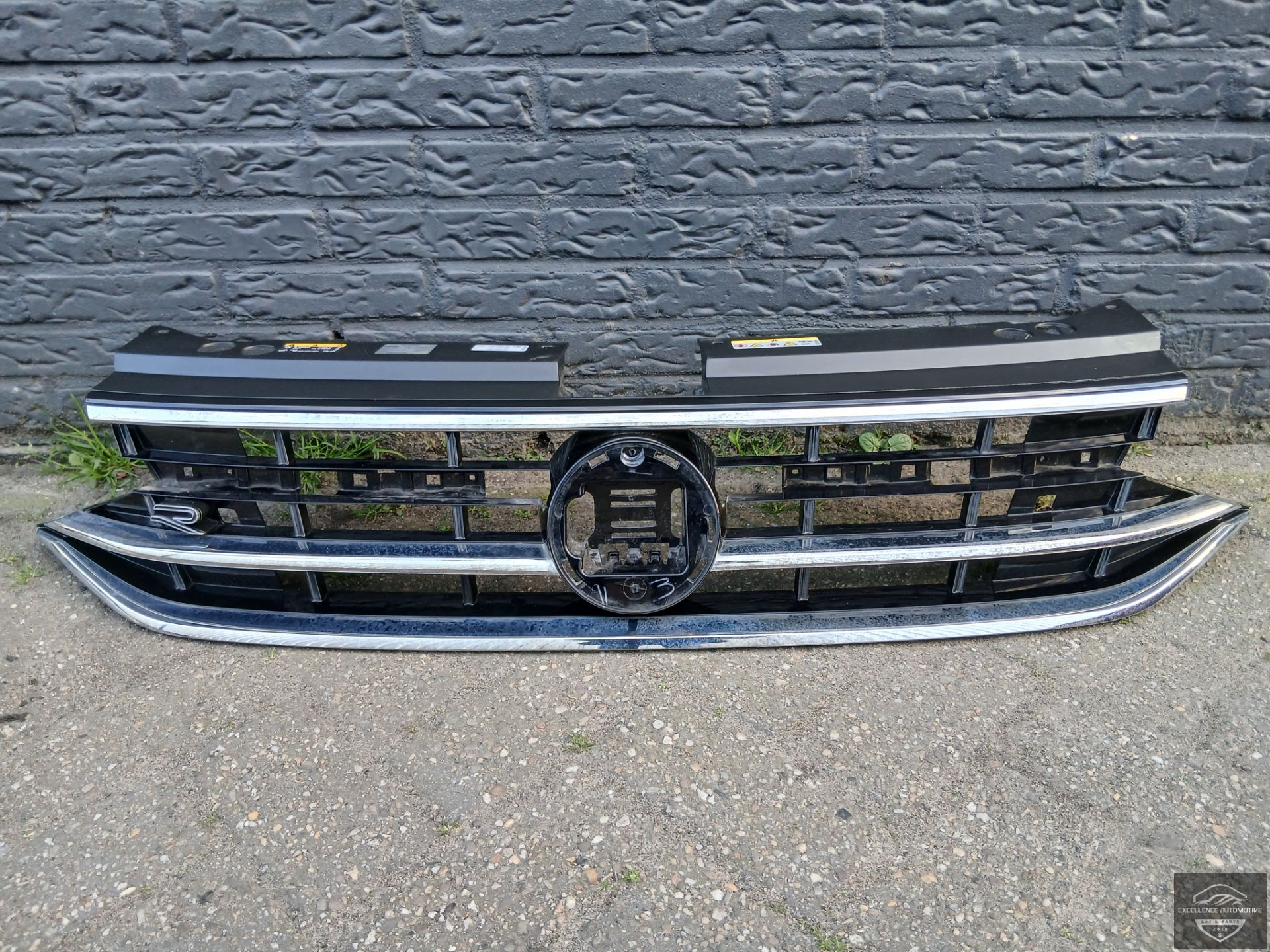 VW Tiguan ALLSPACE R-Line Facelift LED Grille 5NN853653H