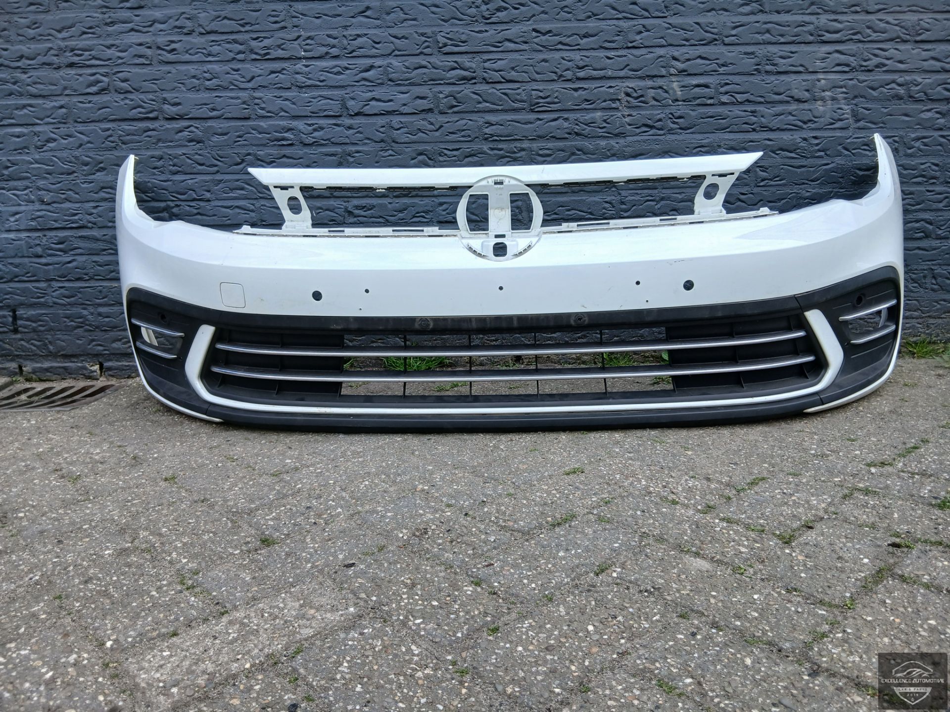 Pare-chocs avant VW Polo 2G Facelift Highline 4xPDC d'origine !