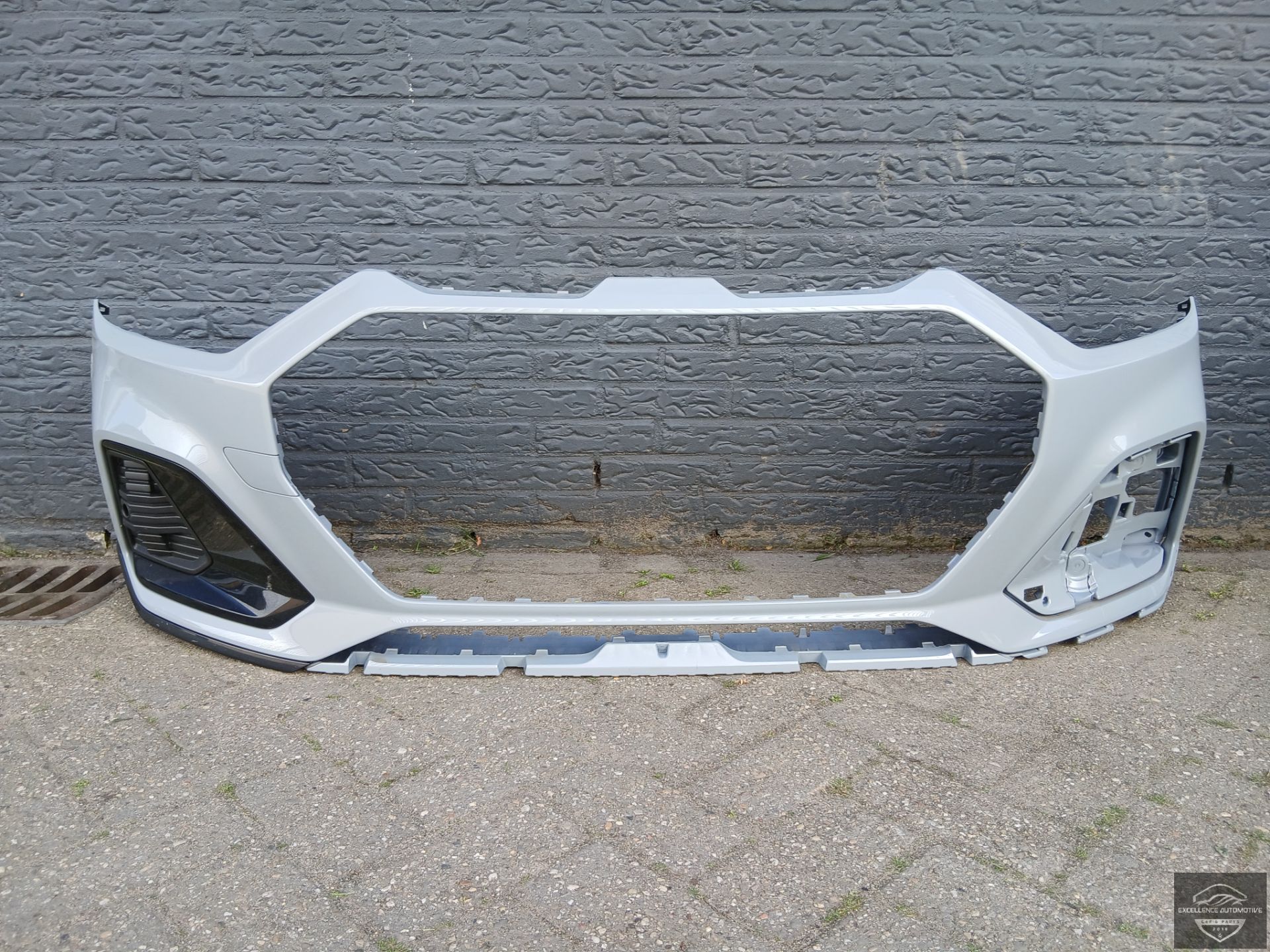 Audi A1 82A Citycarver 2019+ Voorbumper Bumper Origineel!