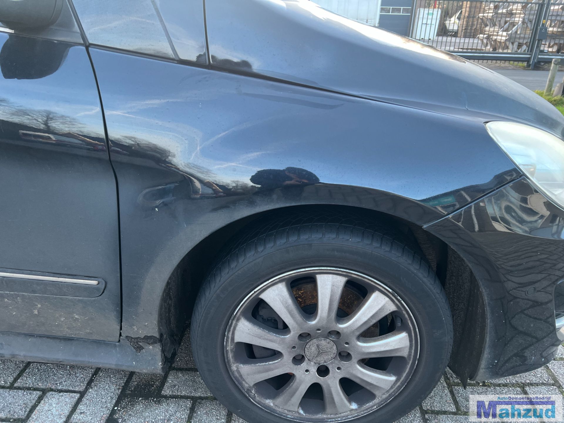 MERCEDES B KLASSE W245 zwart 191 rechts voorscherm 2005-2011