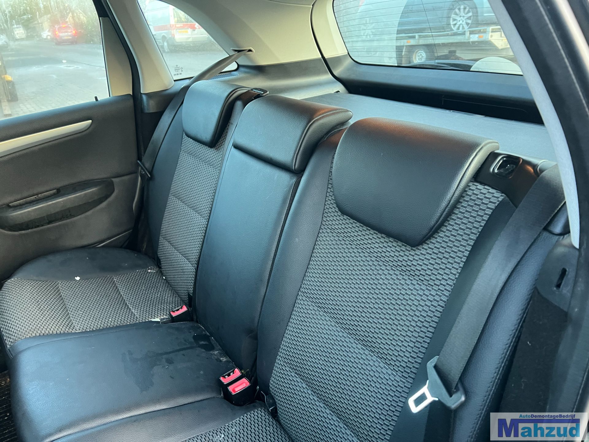 MERCEDES B KLASSE W245 half leer interieur stoel 2005-2011