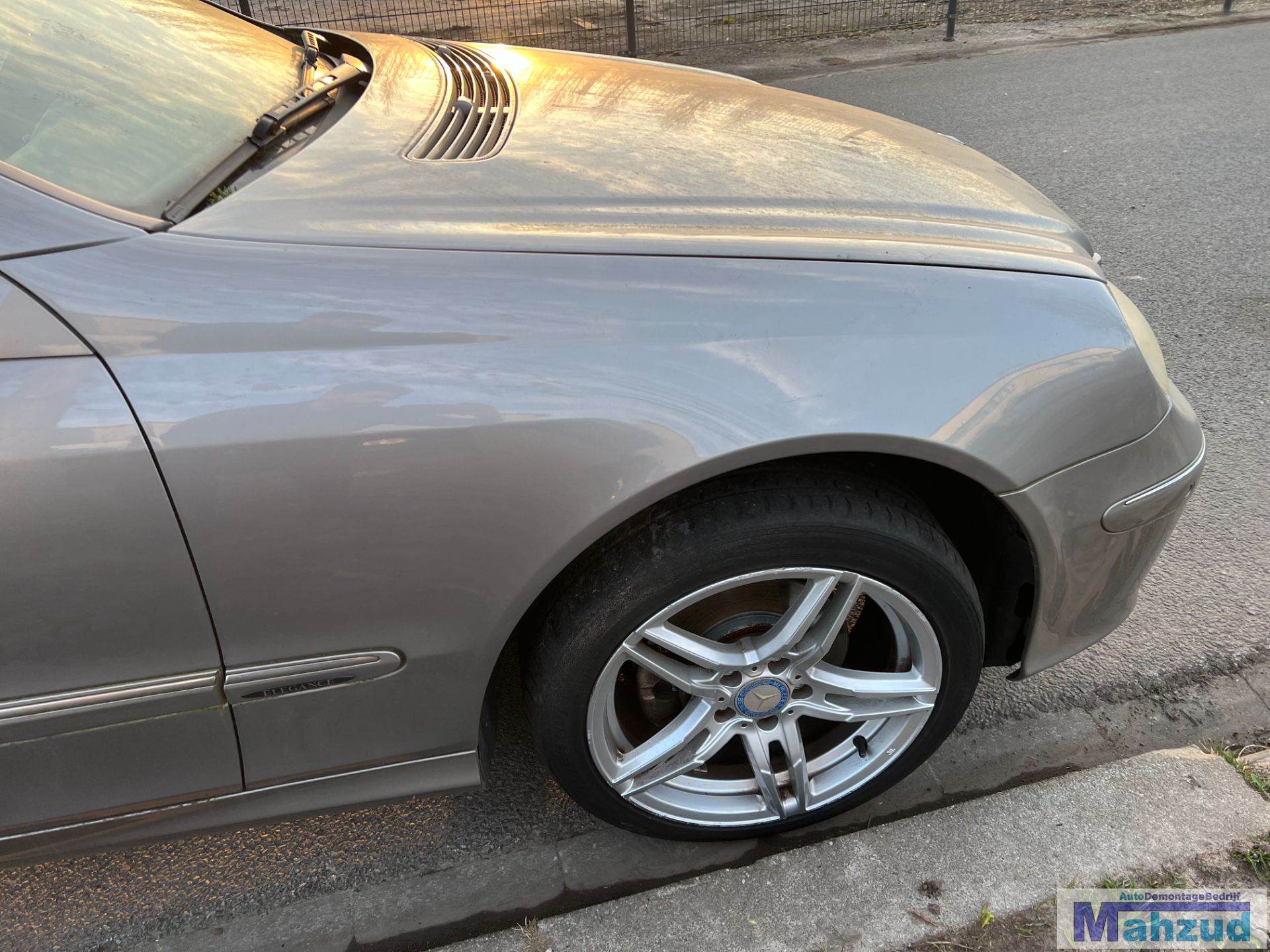 MERCEDES CLK W209 Bruin / brons C723 rechts voorscherm 2002-2009