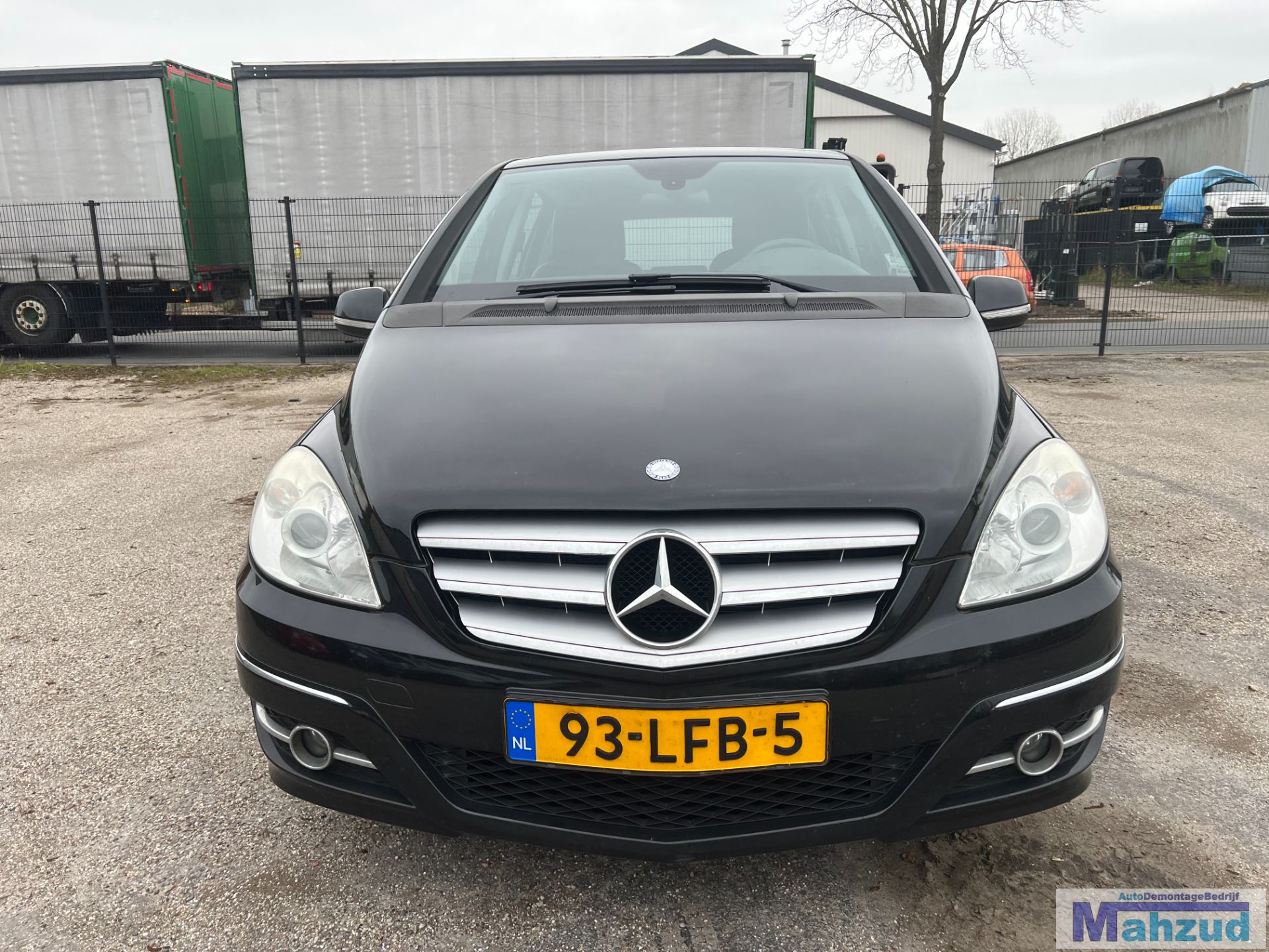 2010 MERCEDES B KLASSE W245 2.0 ZWART 191 demontage sloop