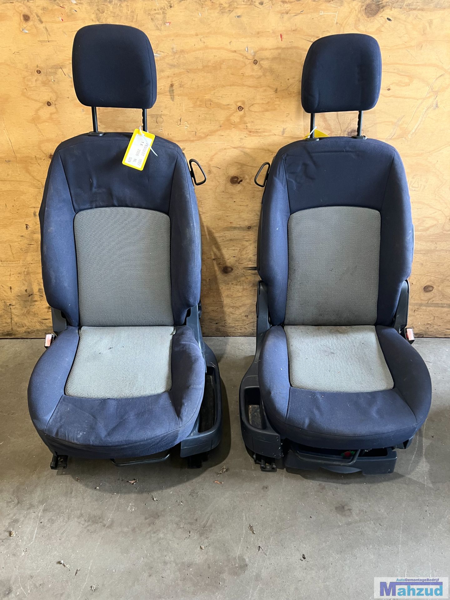 PEUGEOT 1007 links rechts stoel 2005+
