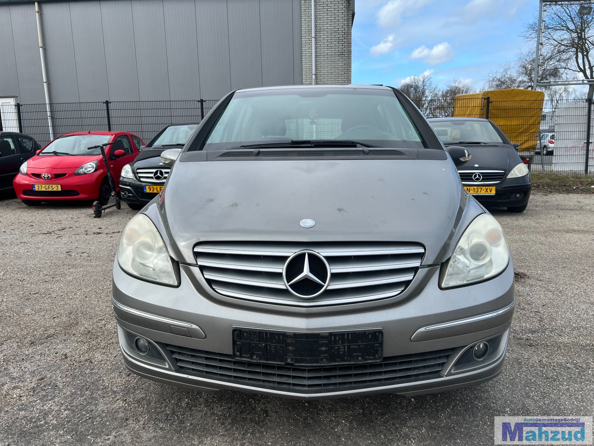2006 mercedes B Klasse w245 2.0 Grijs 748 266960 demontage